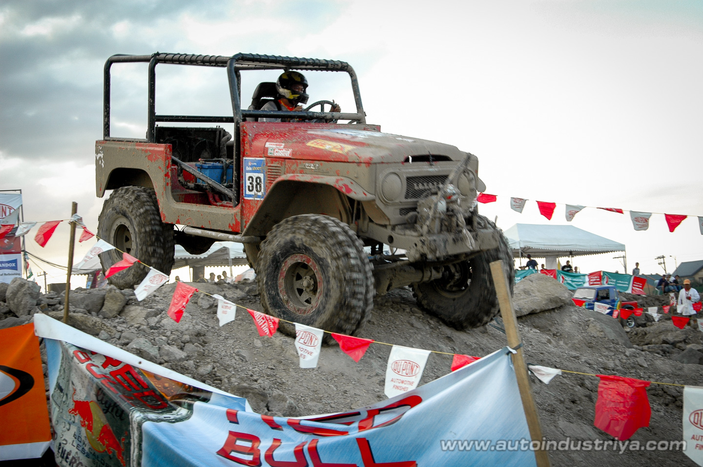 Madman Macmang conquers DuPont 4x4 Battle of the Champions
