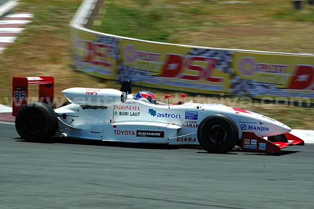 Tyson Sy sweeps 2006 AF3 Opener