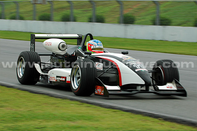 Ali Jackson dominates wet 2006 AF3 Zhuhai Leg