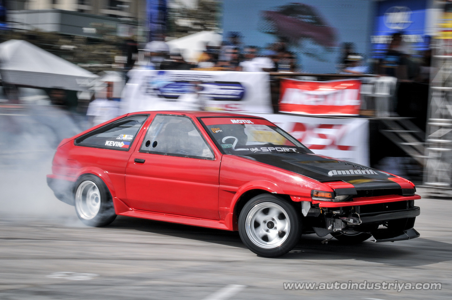 Choachuy destroys competition in 2009 Lateral Drift opener