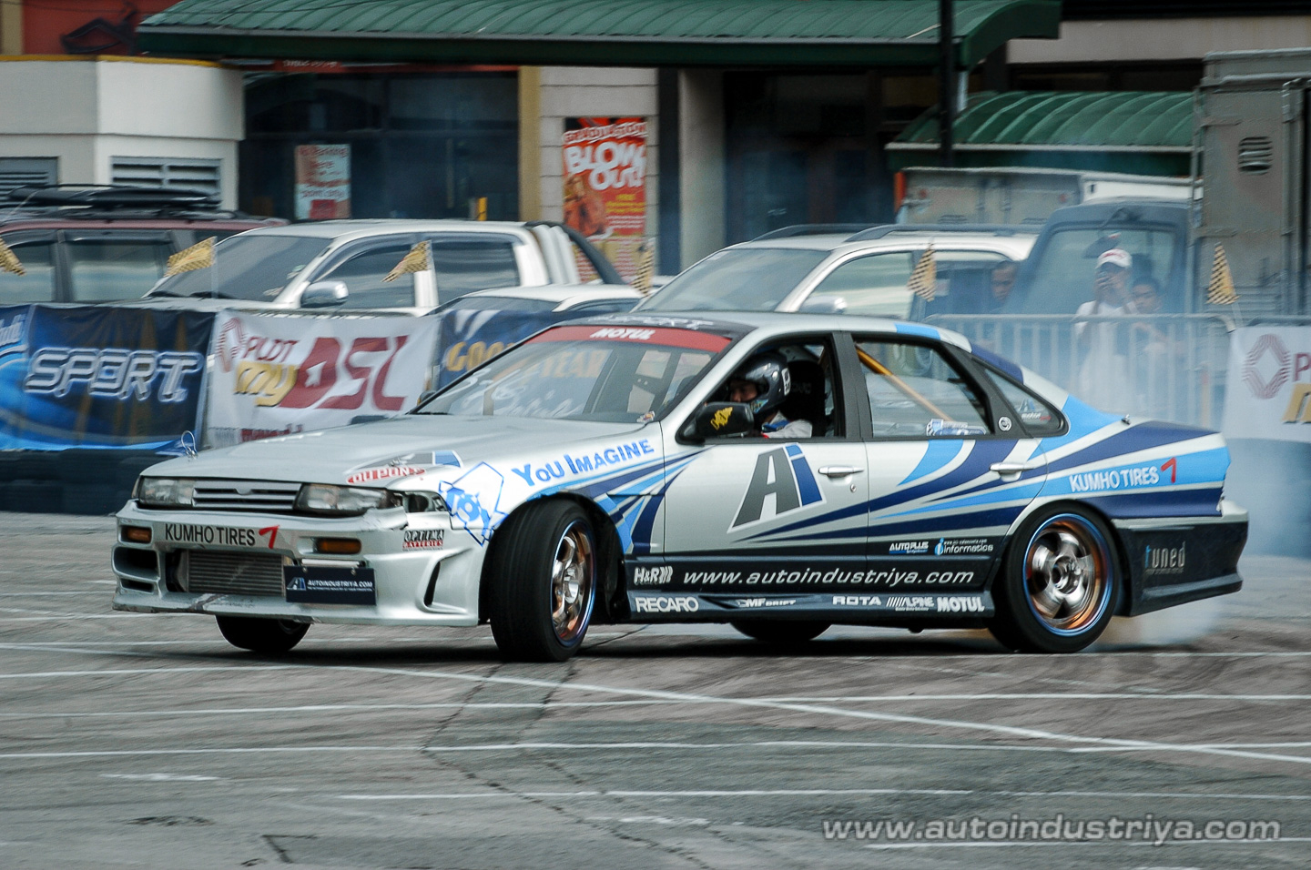 Choachuy destroys competition in 2009 Lateral Drift opener