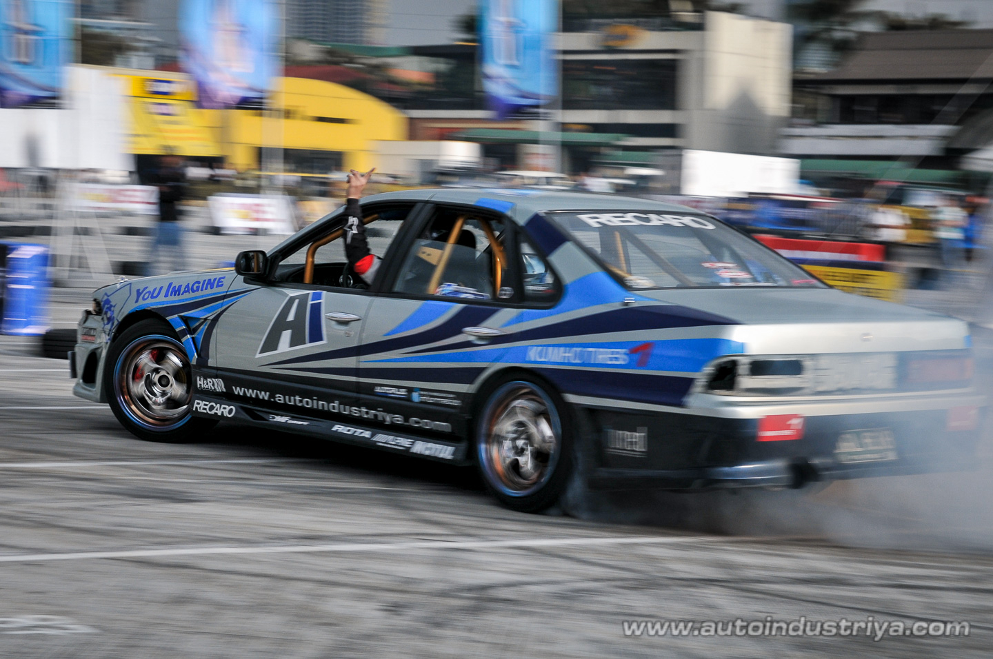 Choachuy destroys competition in 2009 Lateral Drift opener