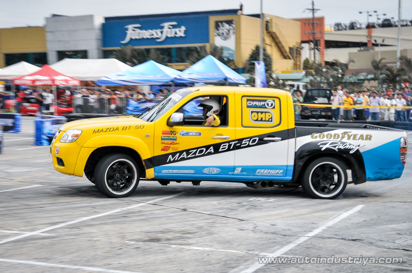 Choachuy destroys competition in 2009 Lateral Drift opener