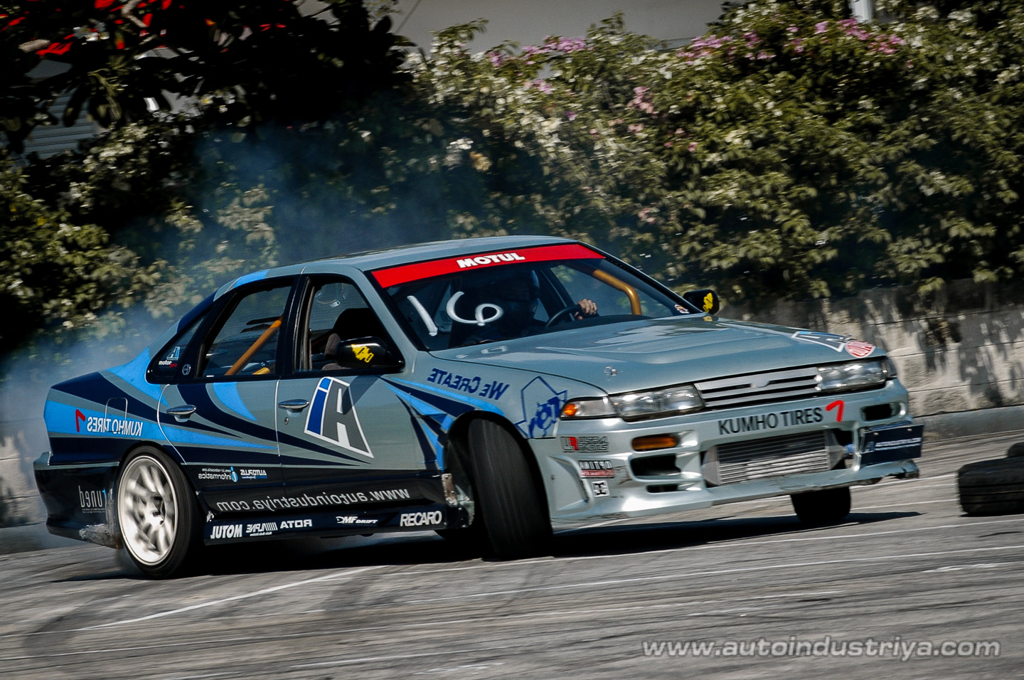 Alex Perez wins Round 2 of 2009 Lateral Drift Championship