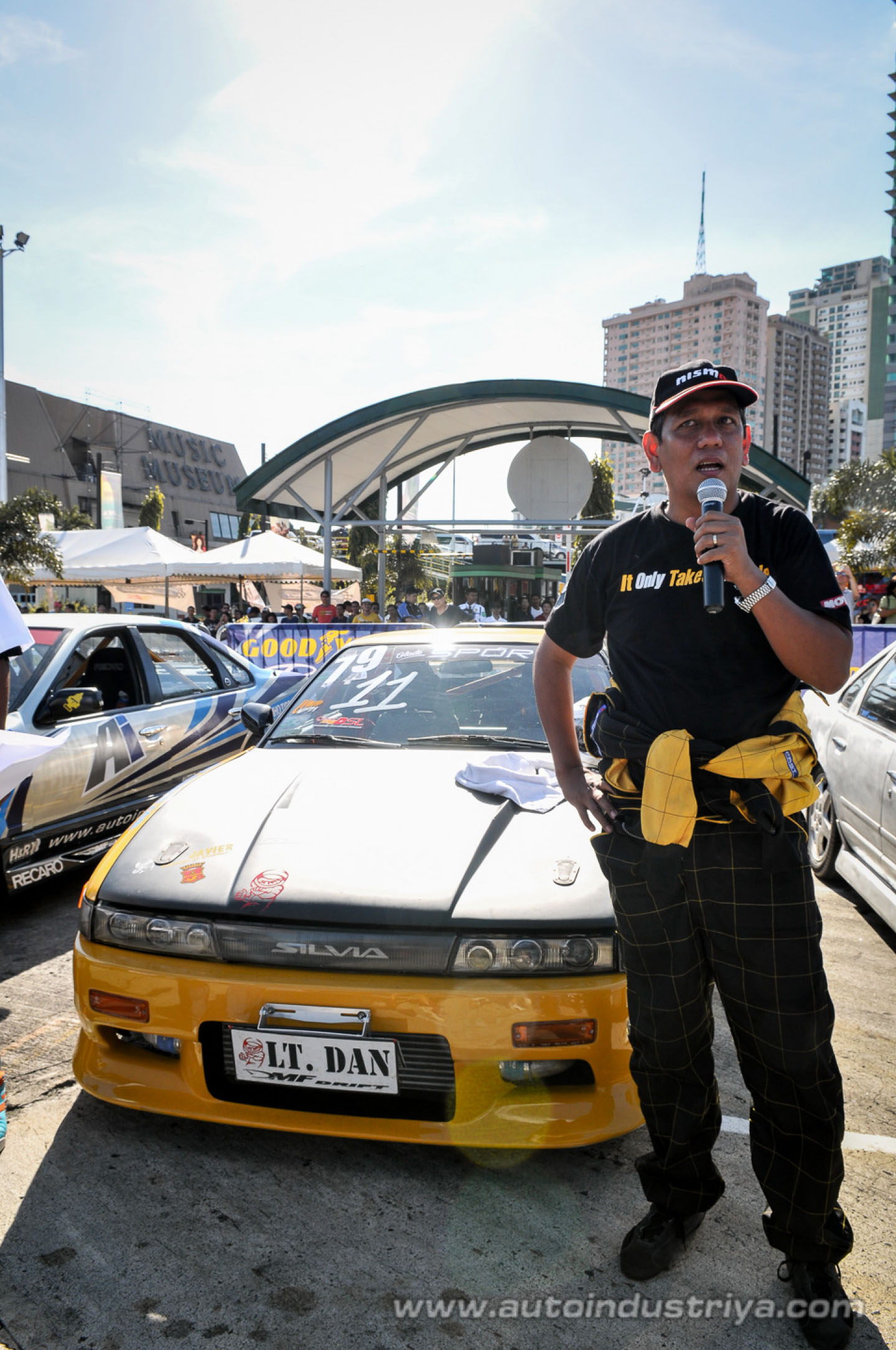 Alex Perez wins Round 2 of 2009 Lateral Drift Championship