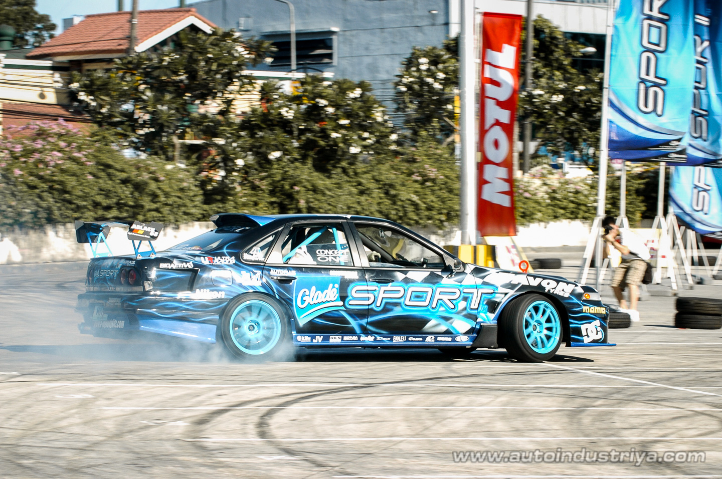 Alex Perez wins Round 2 of 2009 Lateral Drift Championship