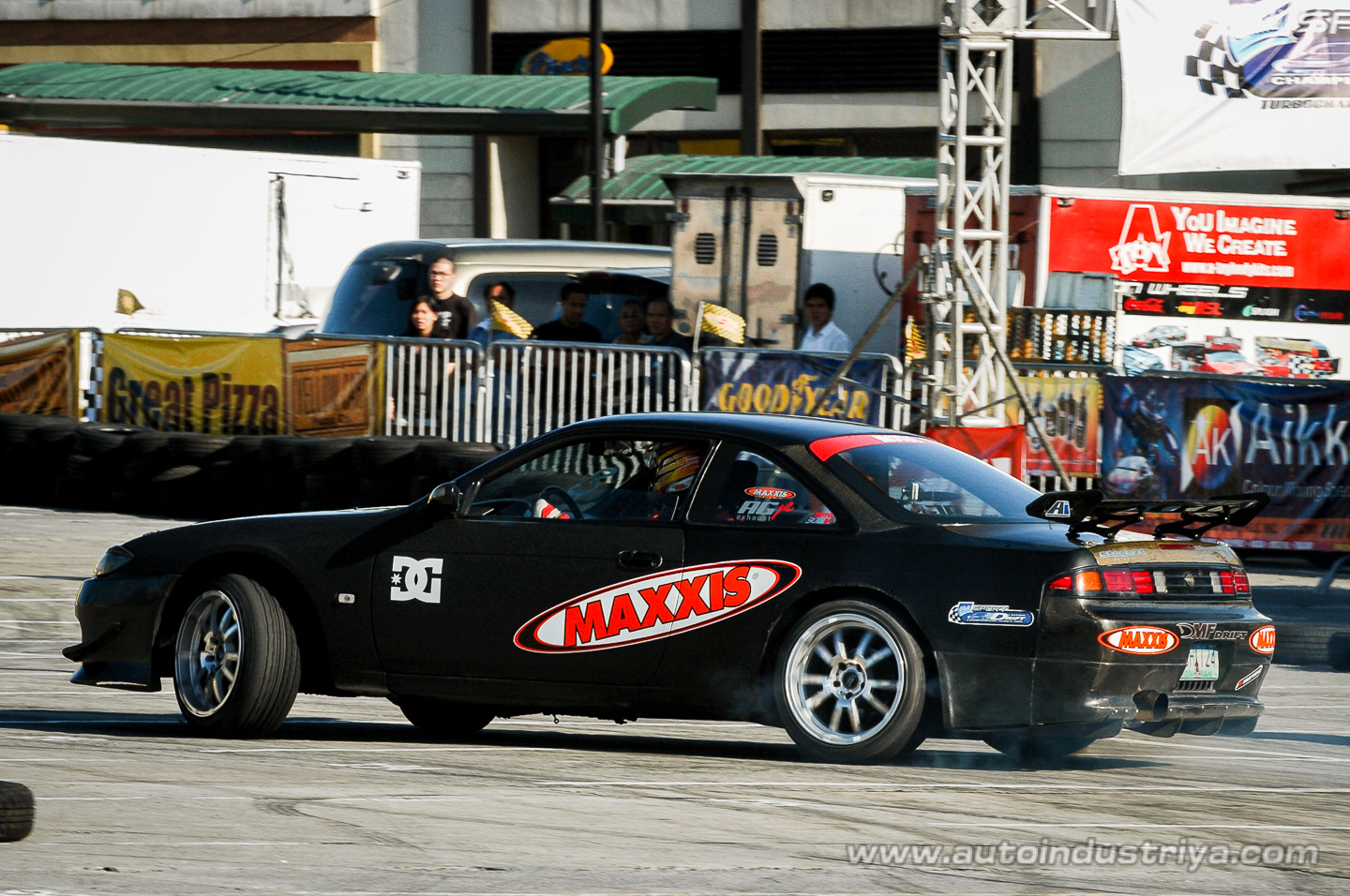 Alex Perez wins Round 2 of 2009 Lateral Drift Championship