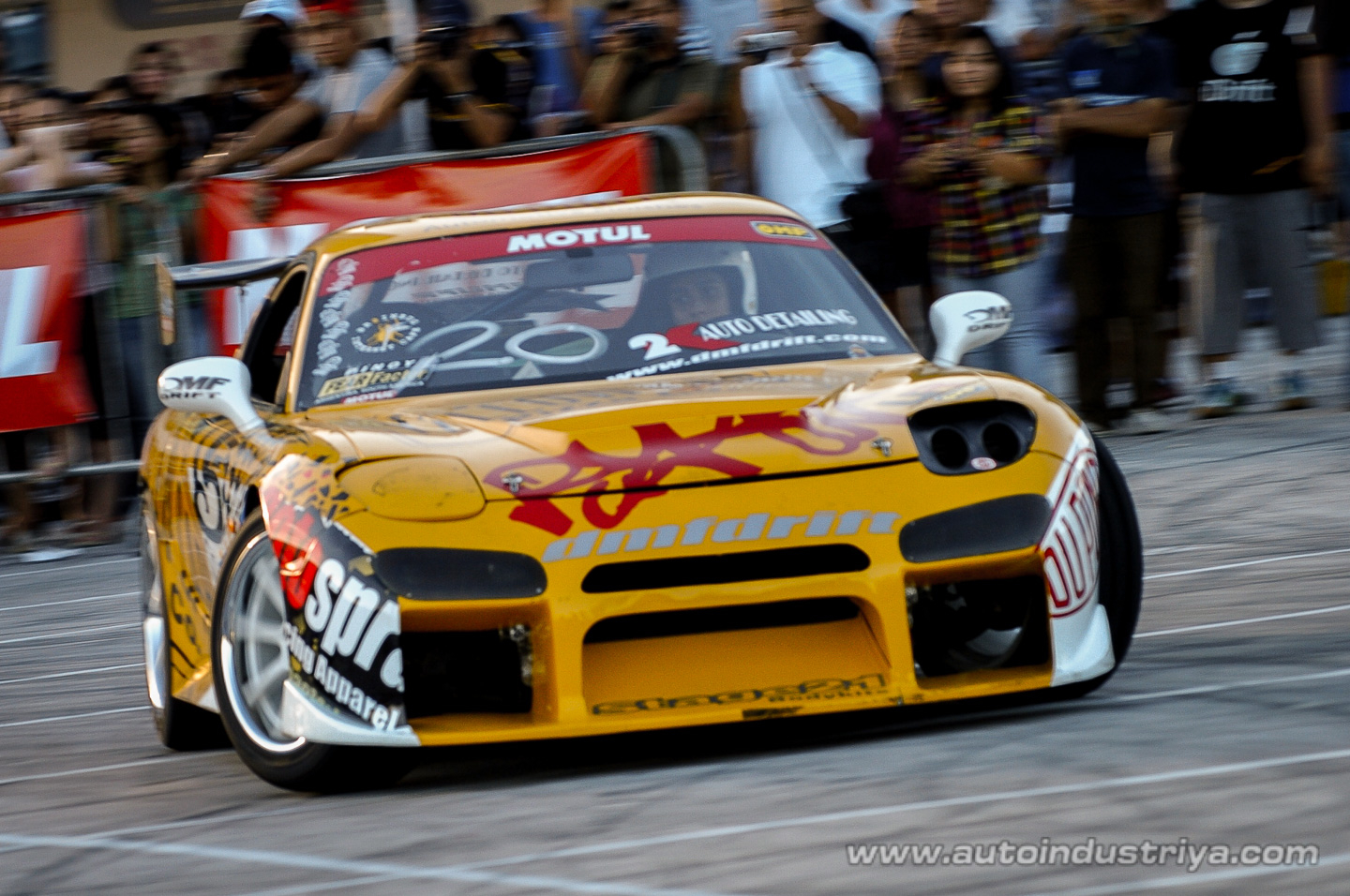 Alex Perez wins Round 2 of 2009 Lateral Drift Championship