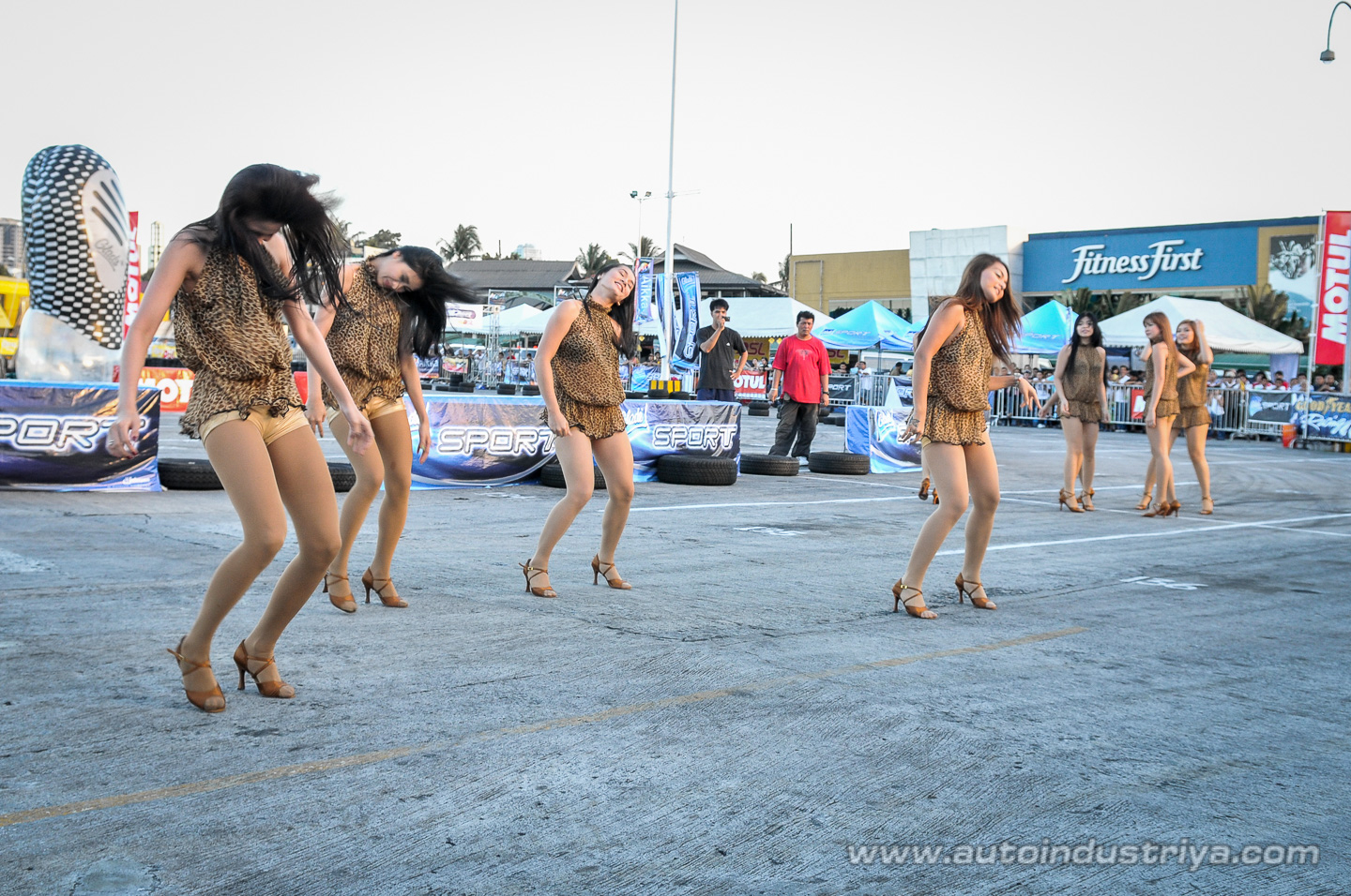 Alex Perez wins Round 2 of 2009 Lateral Drift Championship