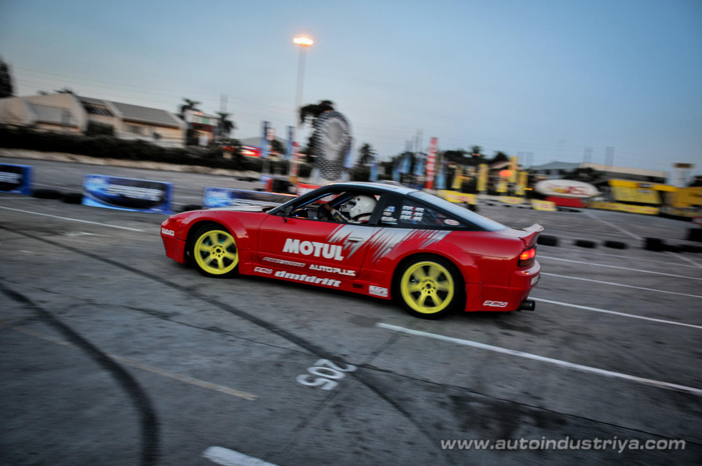 Alex Perez wins Round 2 of 2009 Lateral Drift Championship