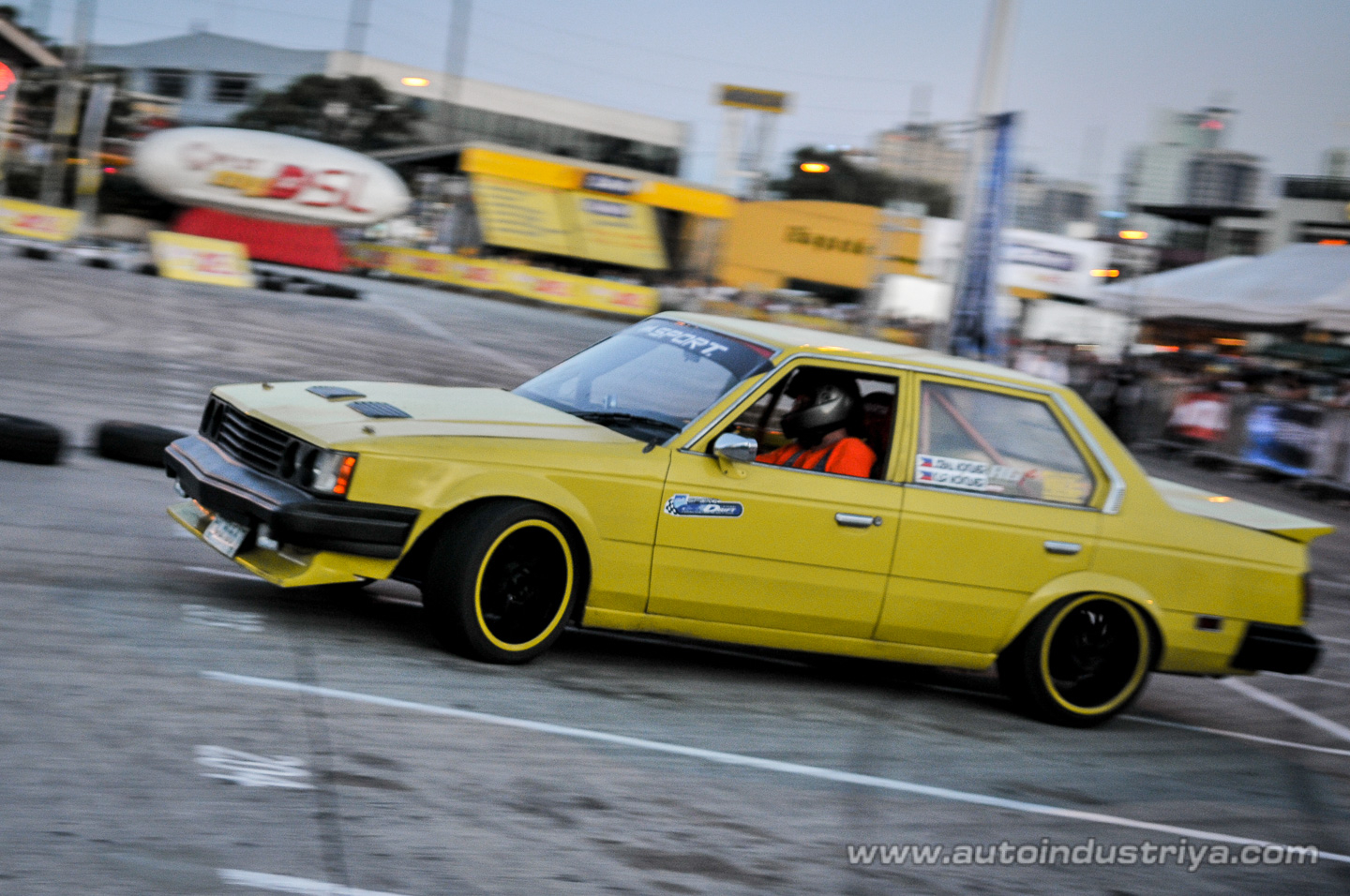 Alex Perez wins Round 2 of 2009 Lateral Drift Championship