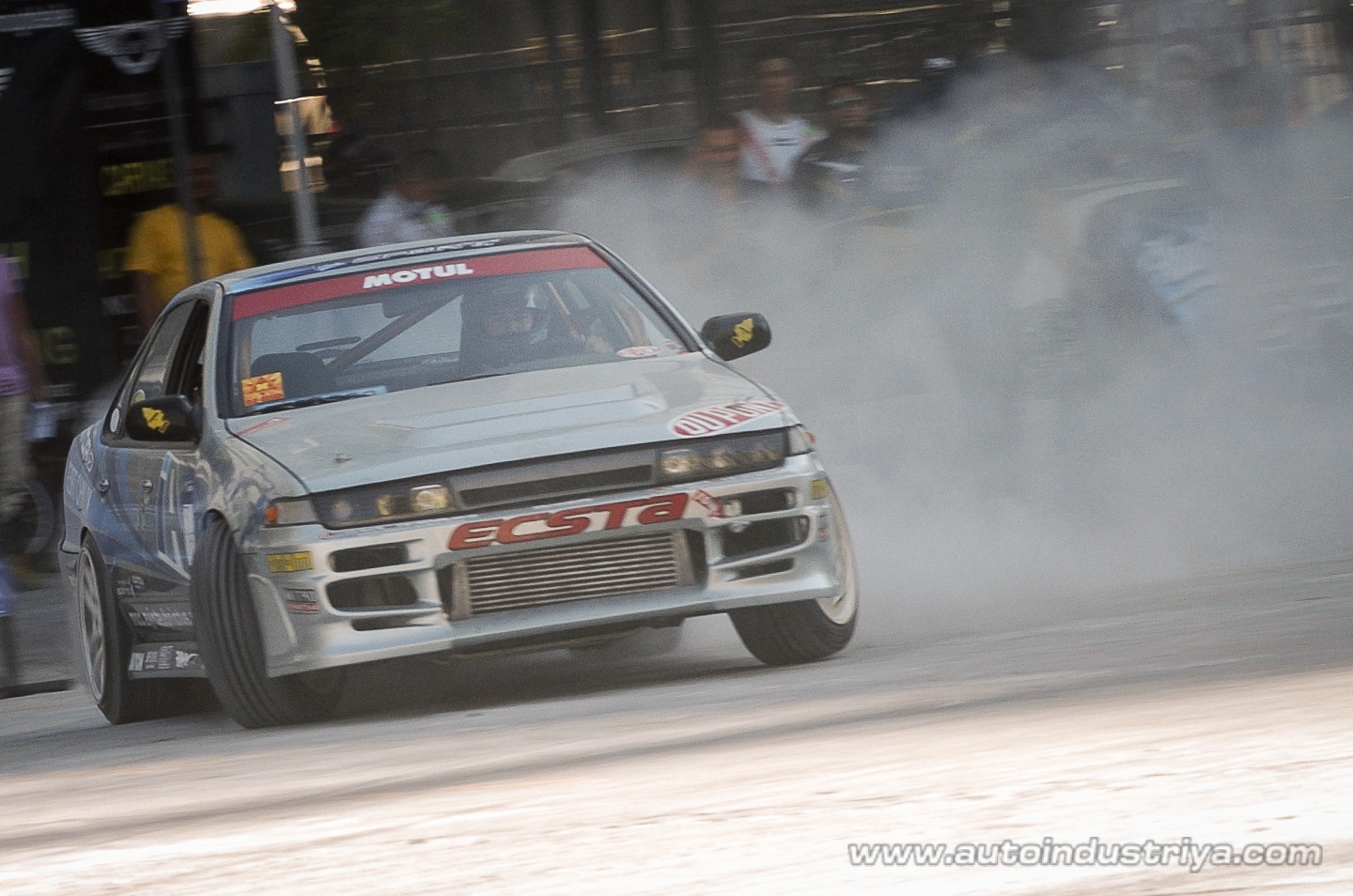 Rosca and Rodriguez take top honors in 2010 Lateral Drift opener