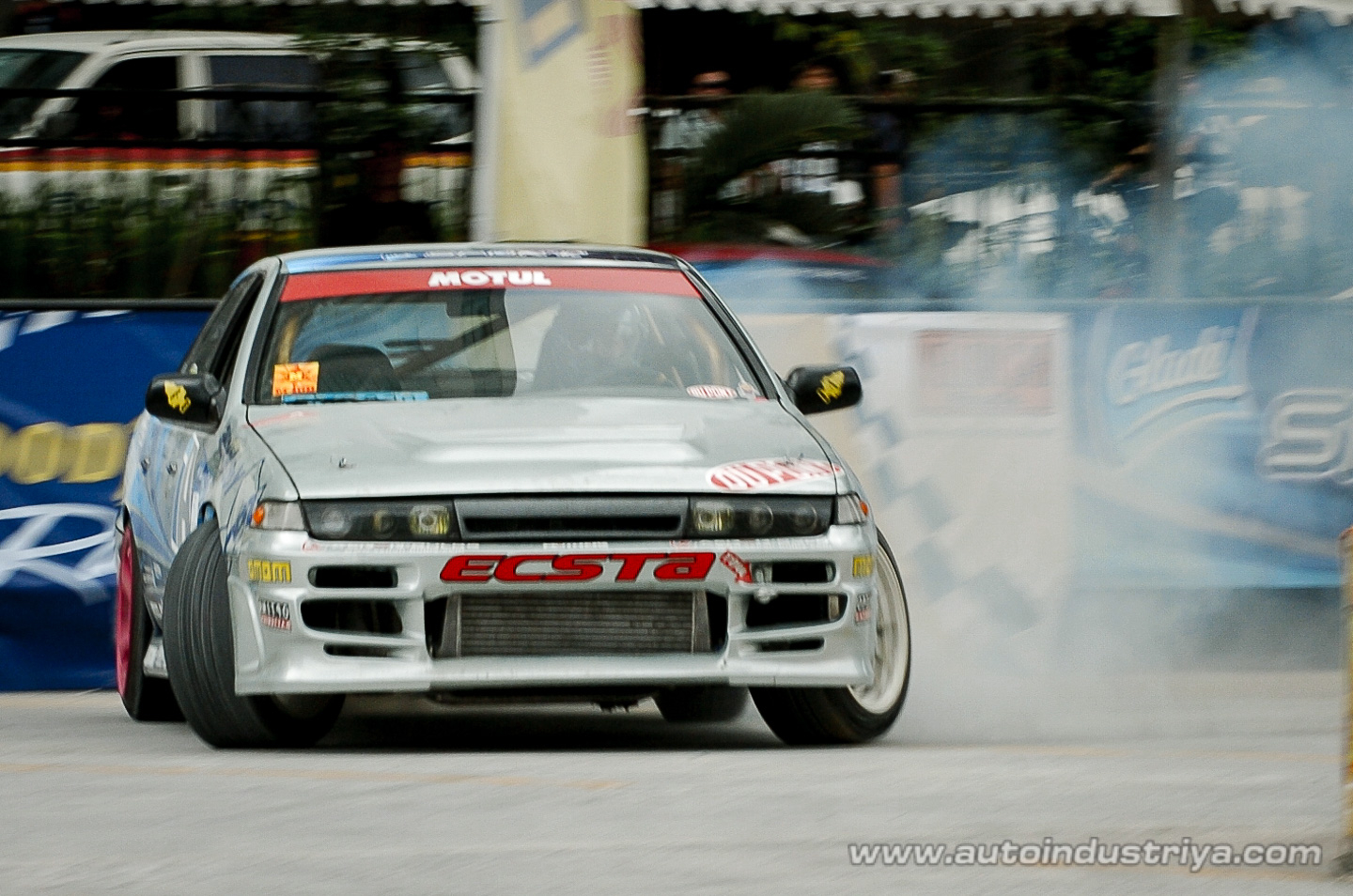 Rosca and Rodriguez take top honors in 2010 Lateral Drift opener