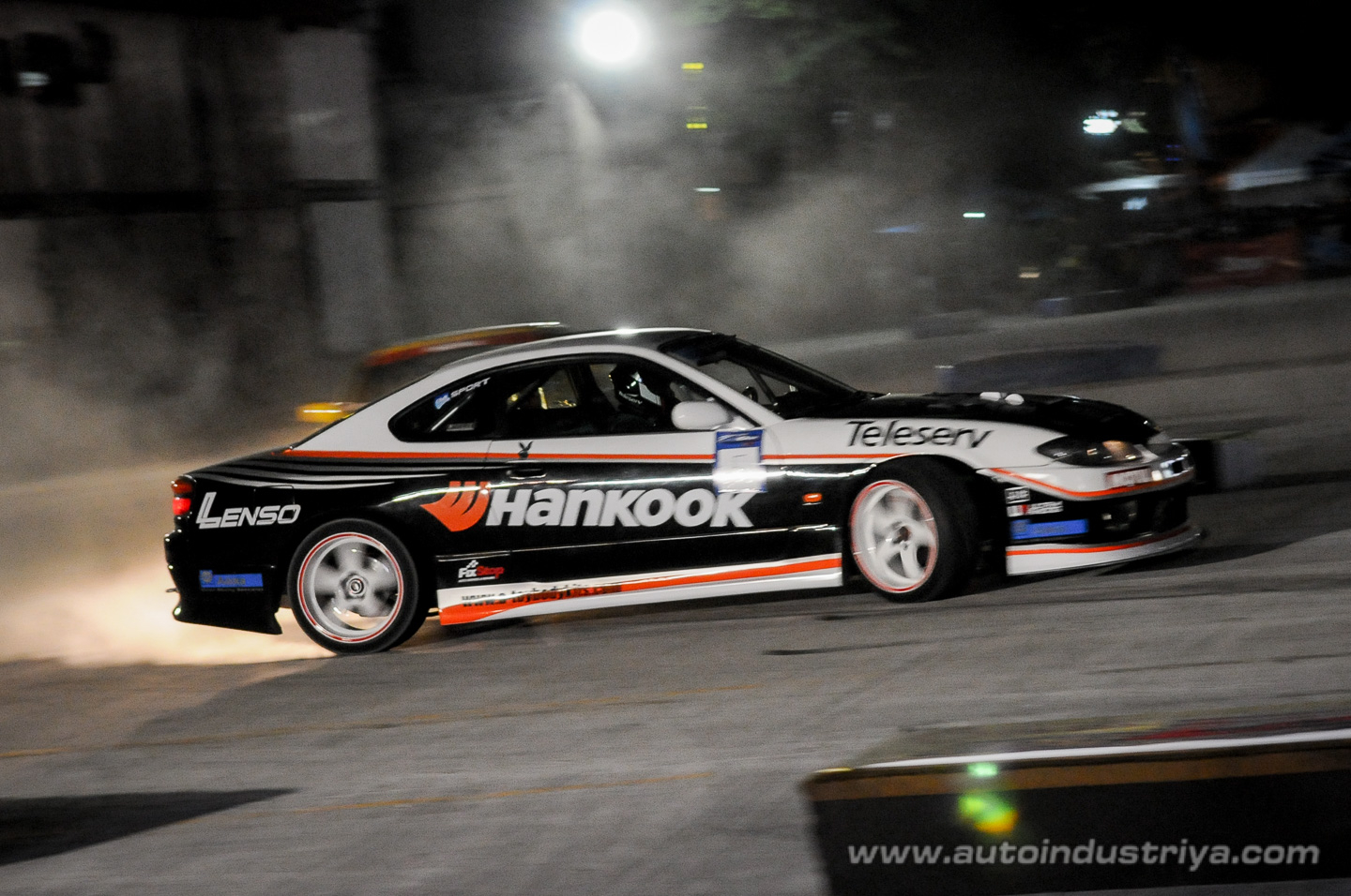 Rosca and Rodriguez take top honors in 2010 Lateral Drift opener