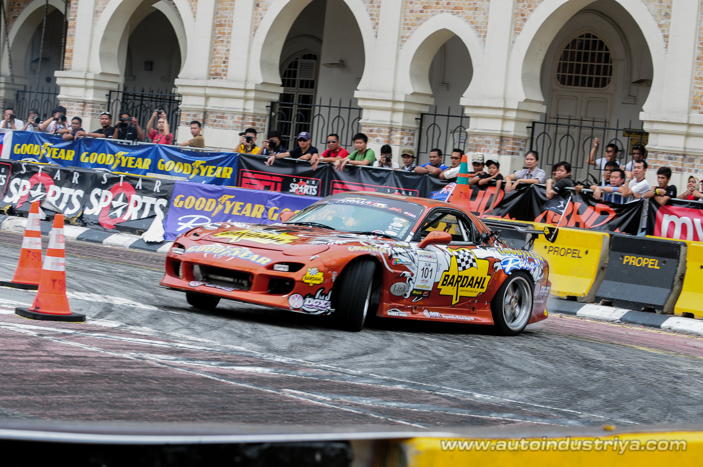 Templeman tops 2010 Formula Drift Final Qualifier