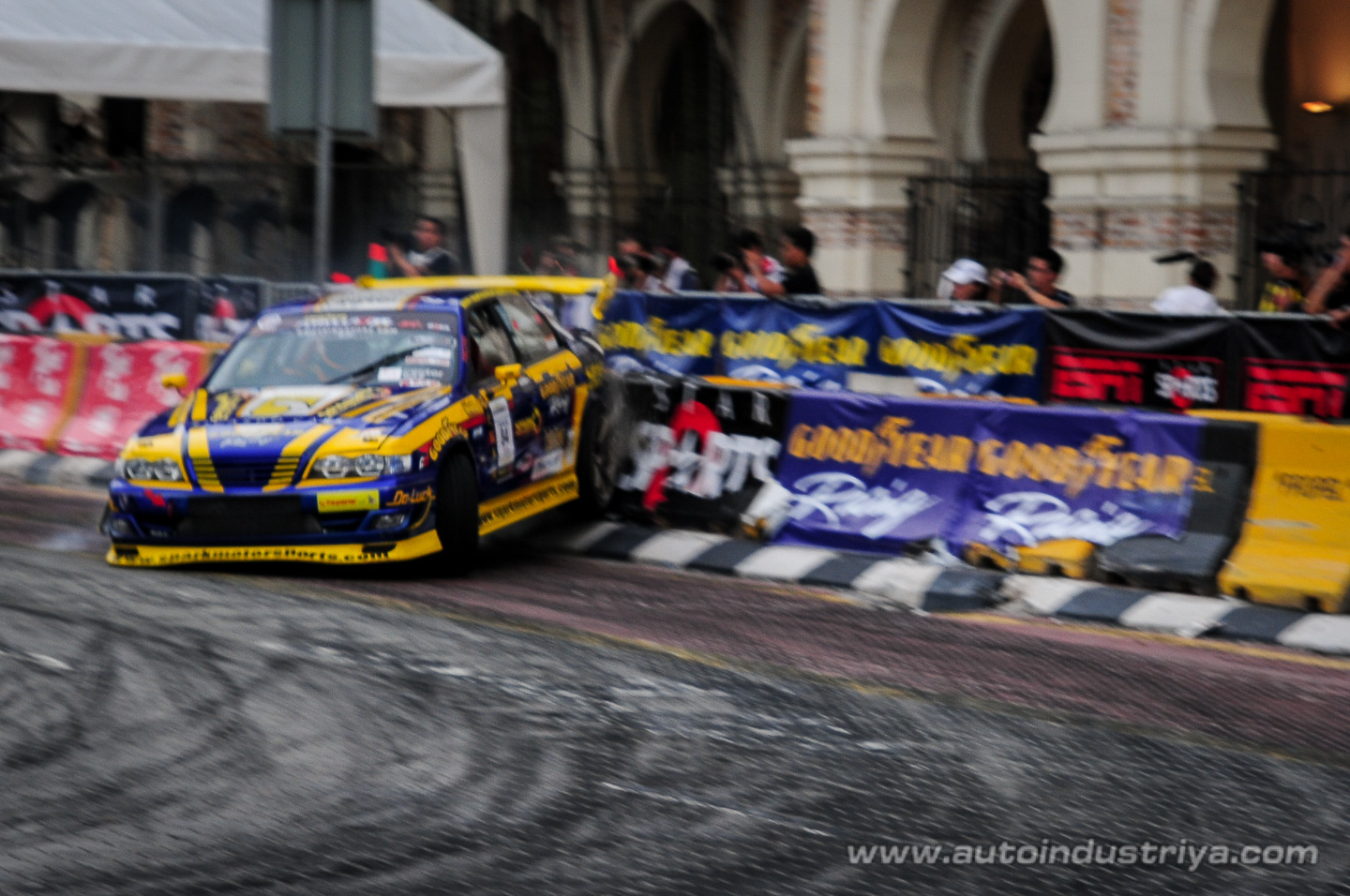 Templeman tops 2010 Formula Drift Final Qualifier