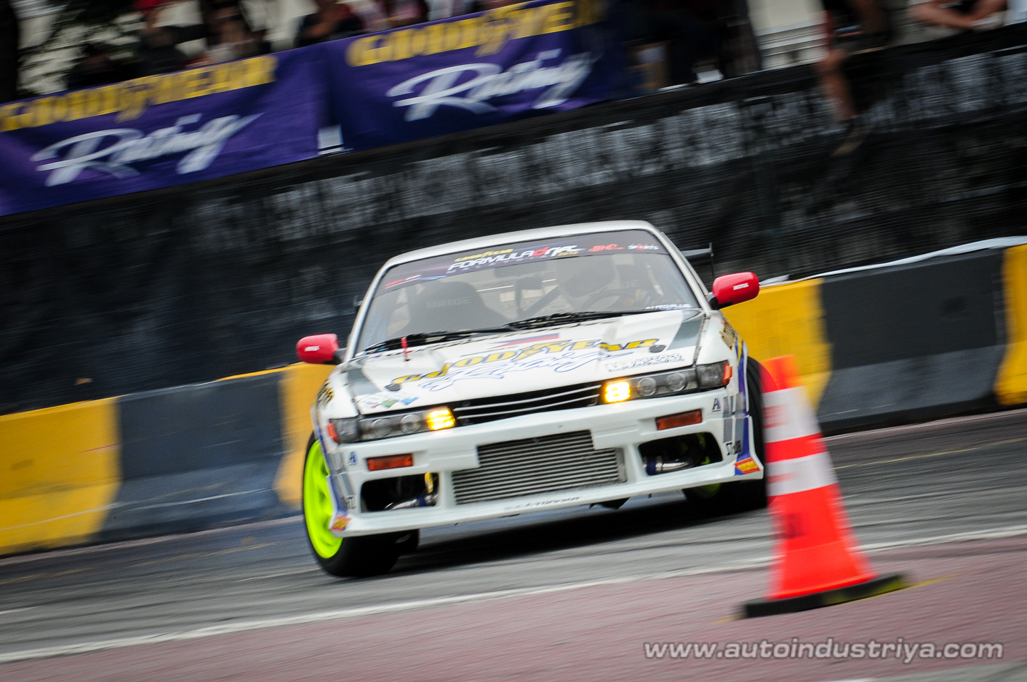 Daigo Saito claims victory in 2010 Formula Drift Asia final