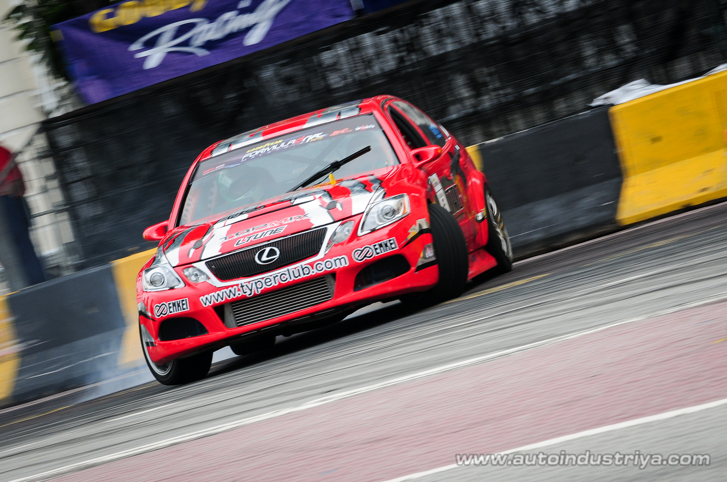 Daigo Saito claims victory in 2010 Formula Drift Asia final