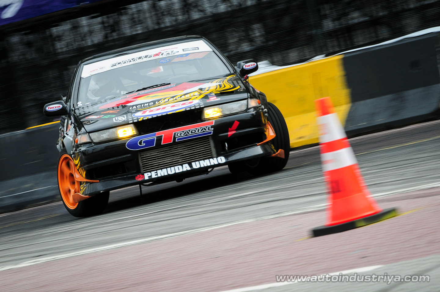 Daigo Saito claims victory in 2010 Formula Drift Asia final