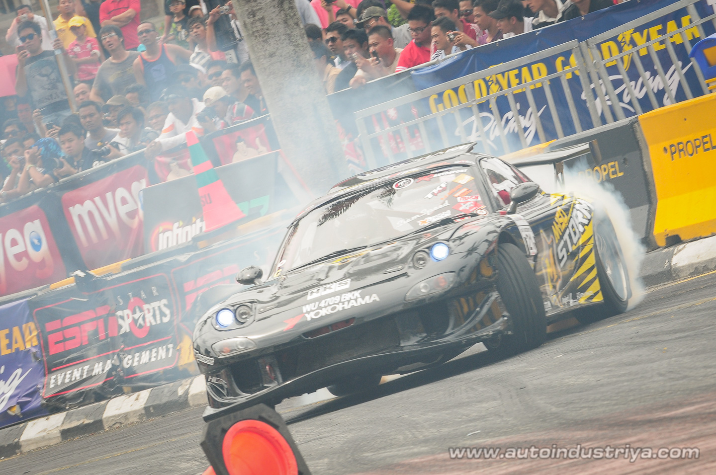 Daigo Saito claims victory in 2010 Formula Drift Asia final
