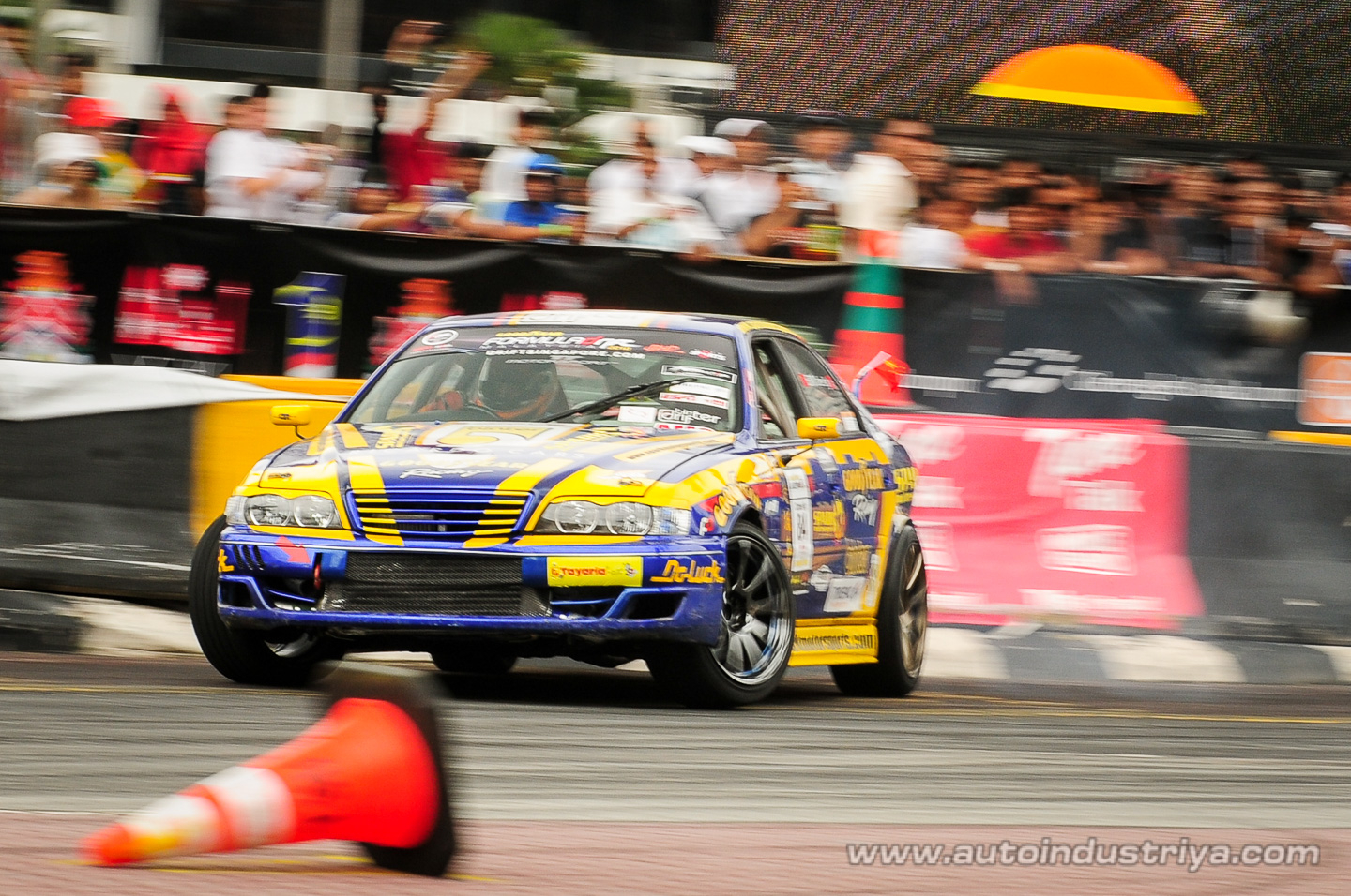 Daigo Saito claims victory in 2010 Formula Drift Asia final