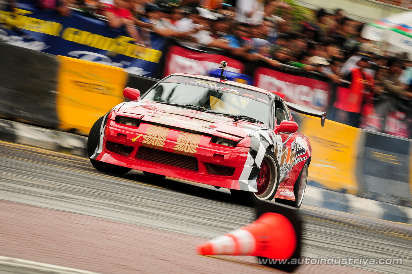 Daigo Saito claims victory in 2010 Formula Drift Asia final
