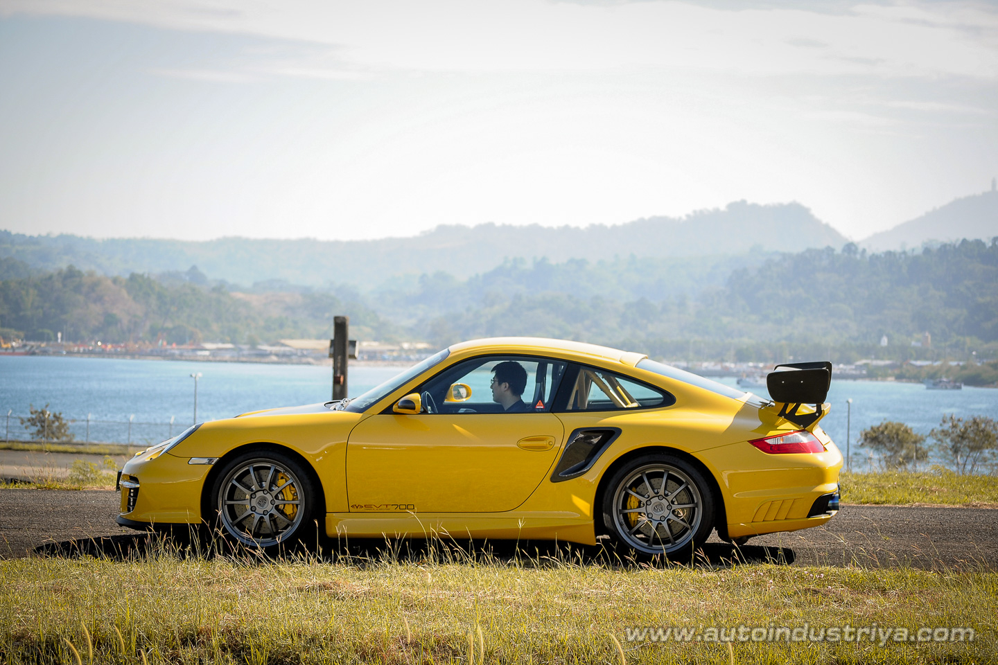 The AutoIndustriya.com Speedfest