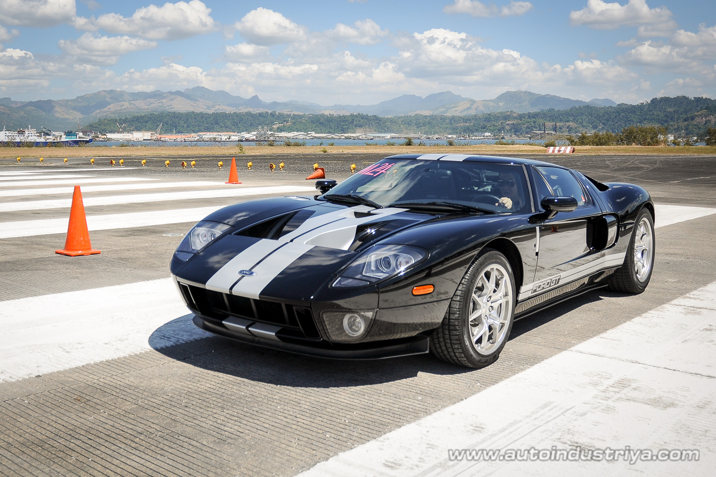 The AutoIndustriya.com Speedfest