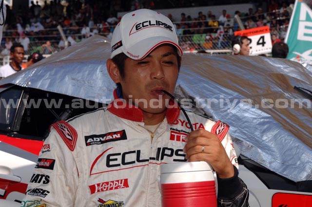 Behind the scenes at Super GT