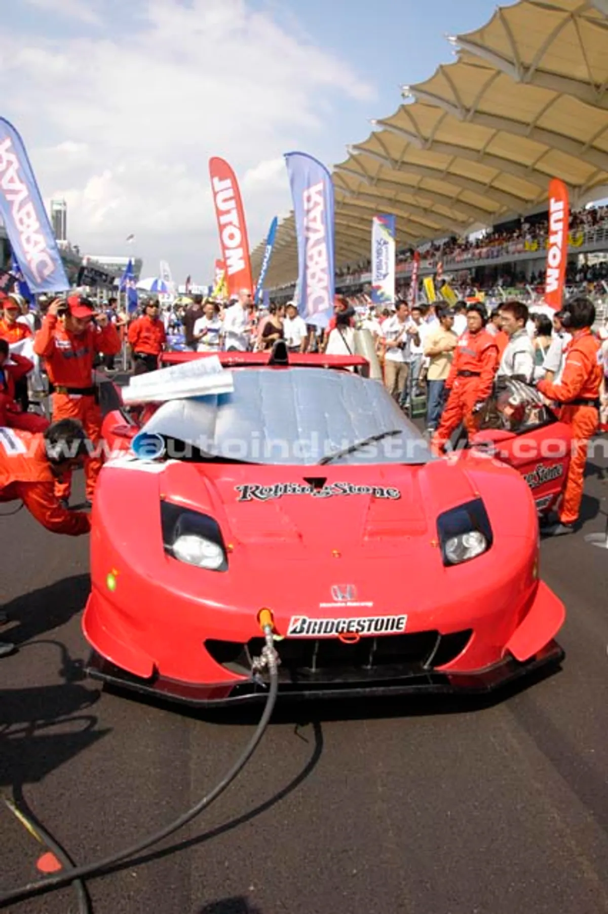 Behind the scenes at Super GT