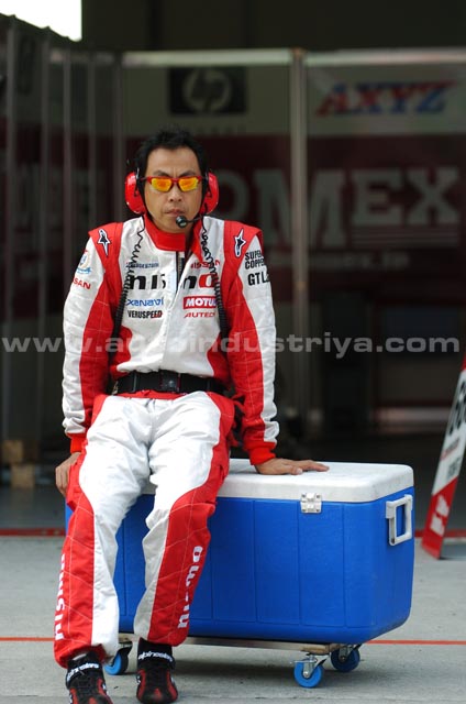 Behind the scenes at Super GT