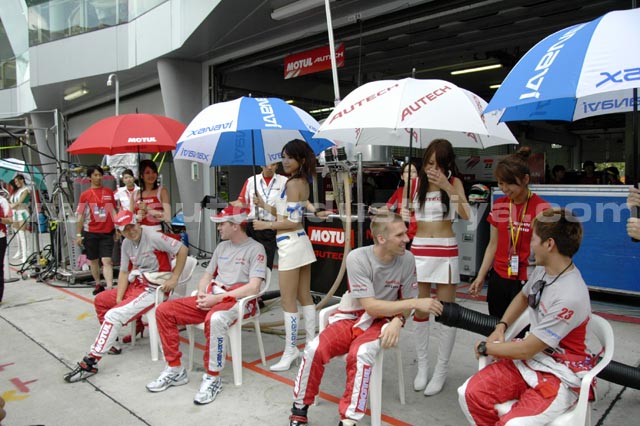 Behind the scenes at Super GT