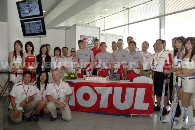 Behind the scenes at Super GT