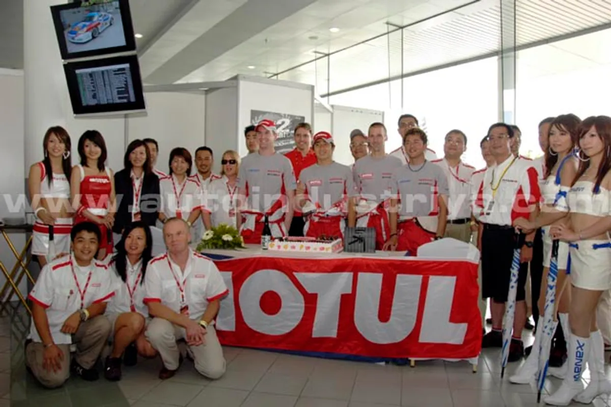 Behind the scenes at Super GT