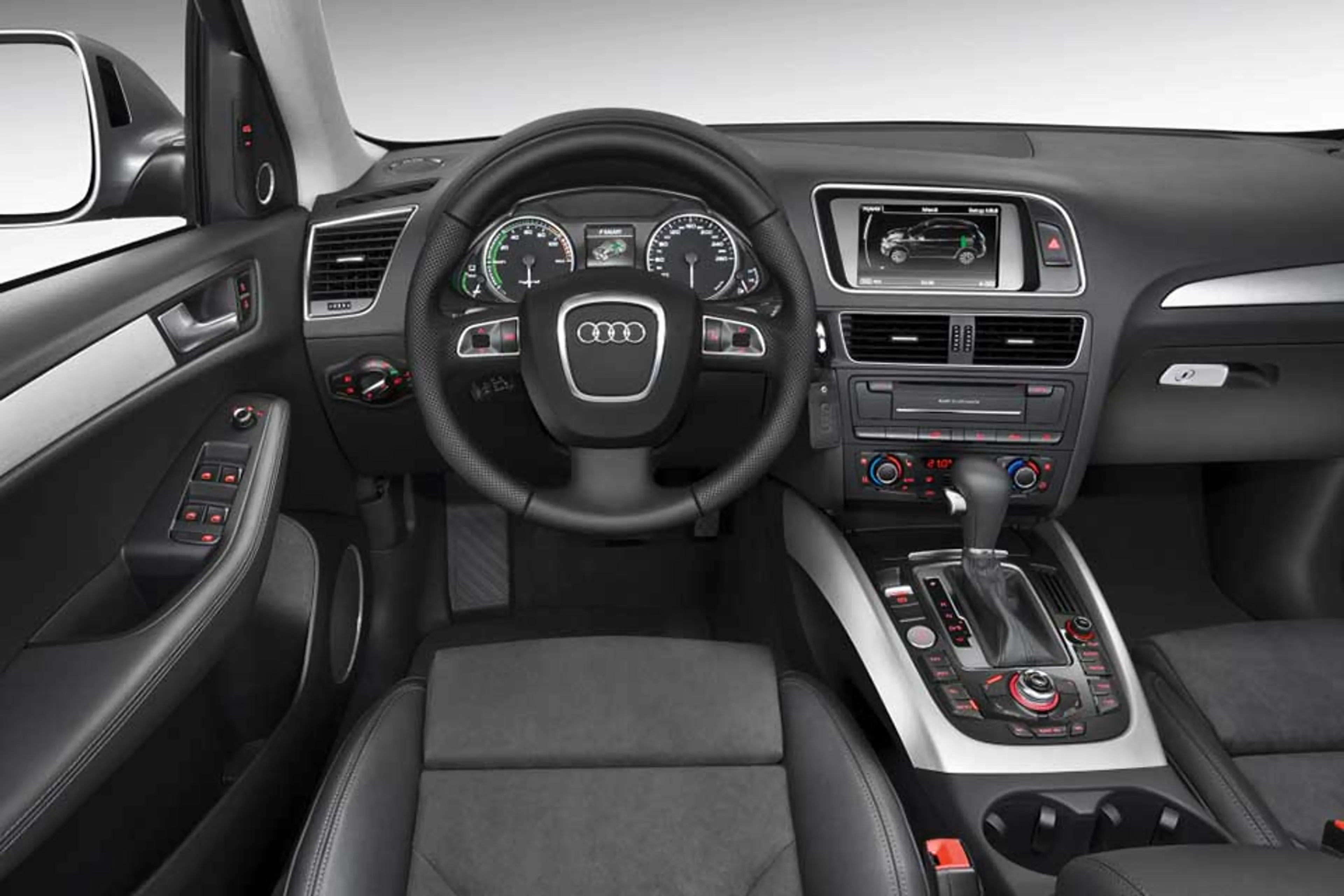 2012 Audi Q5 2.0 TFSI Quattro S-tronic DCT thumbnail 3