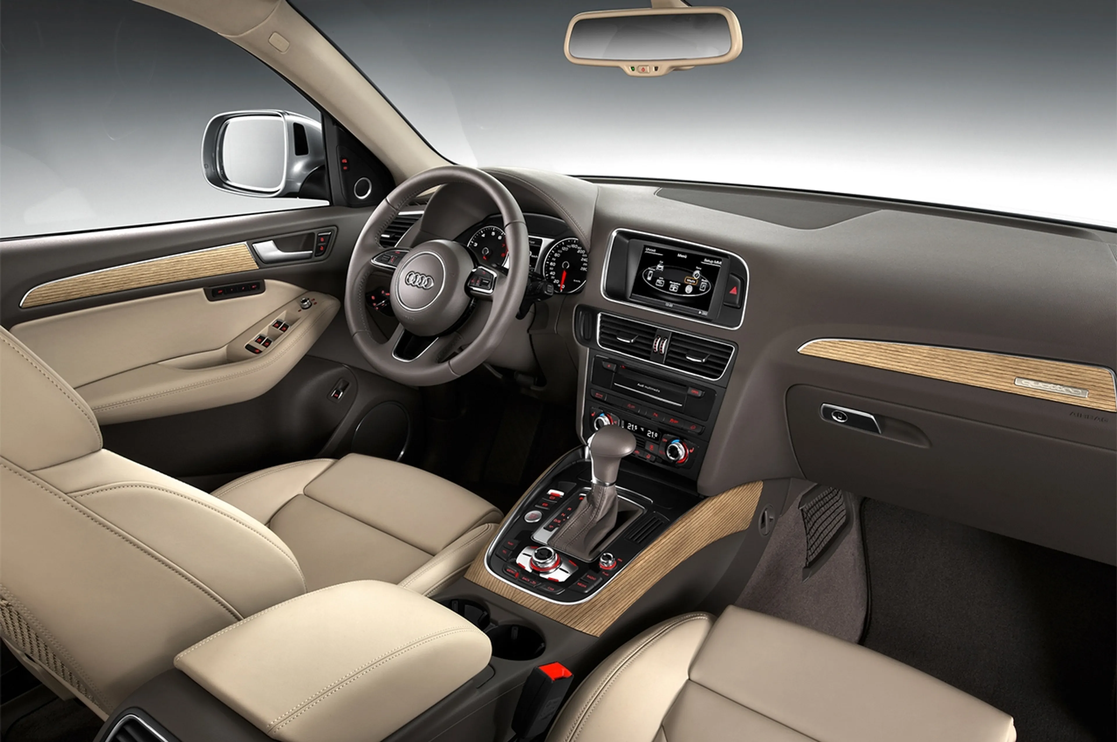 2015 Audi Q5 2.0 TDI Quattro S-tronic DCT thumbnail 3