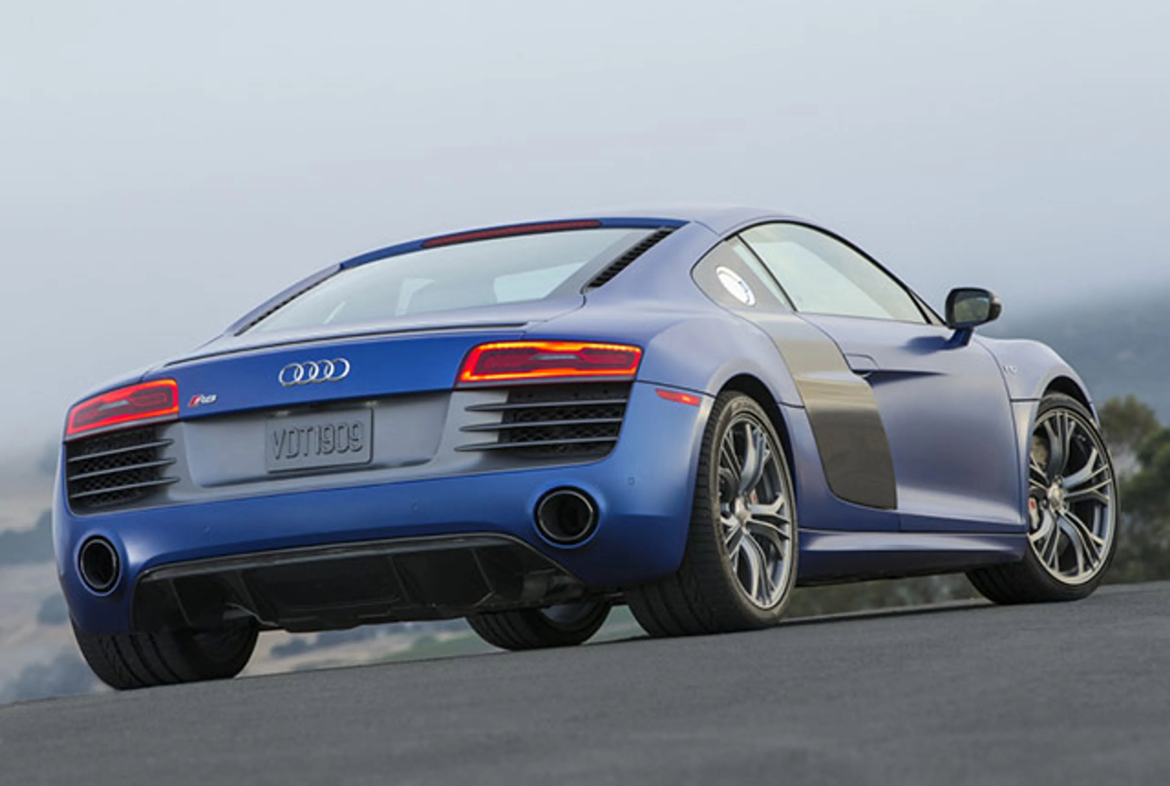Audi R8 thumbnail 2