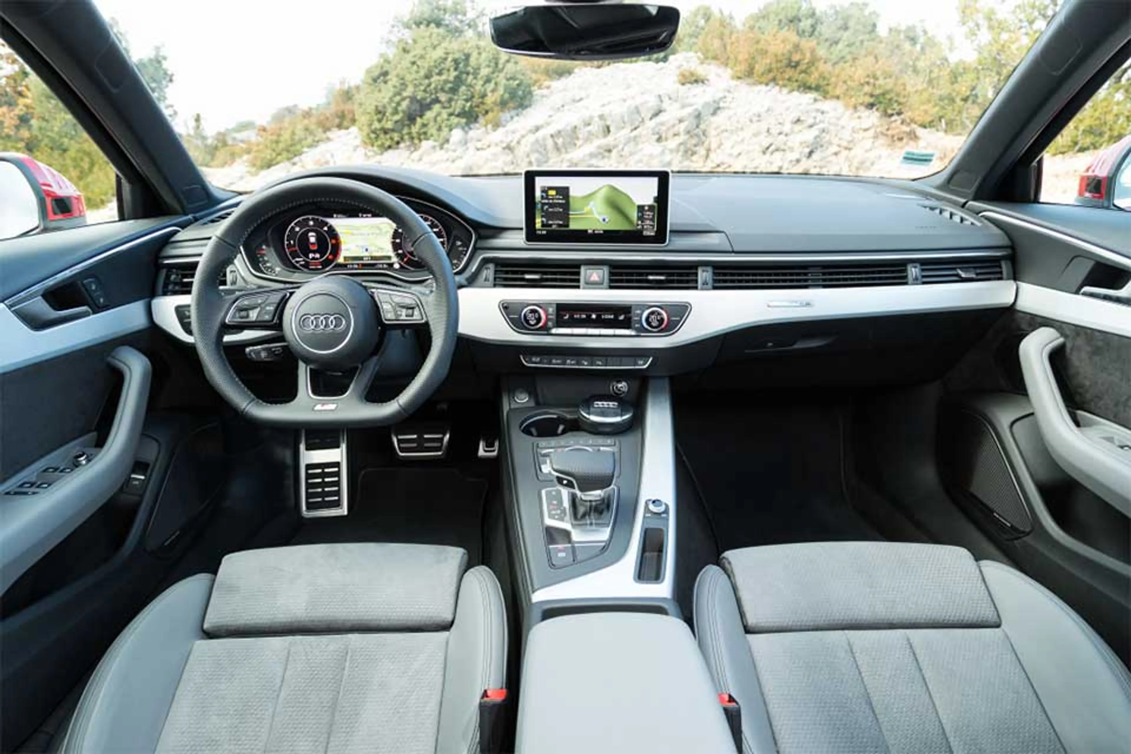 2017 Audi A4 2.0 TDI thumbnail 3