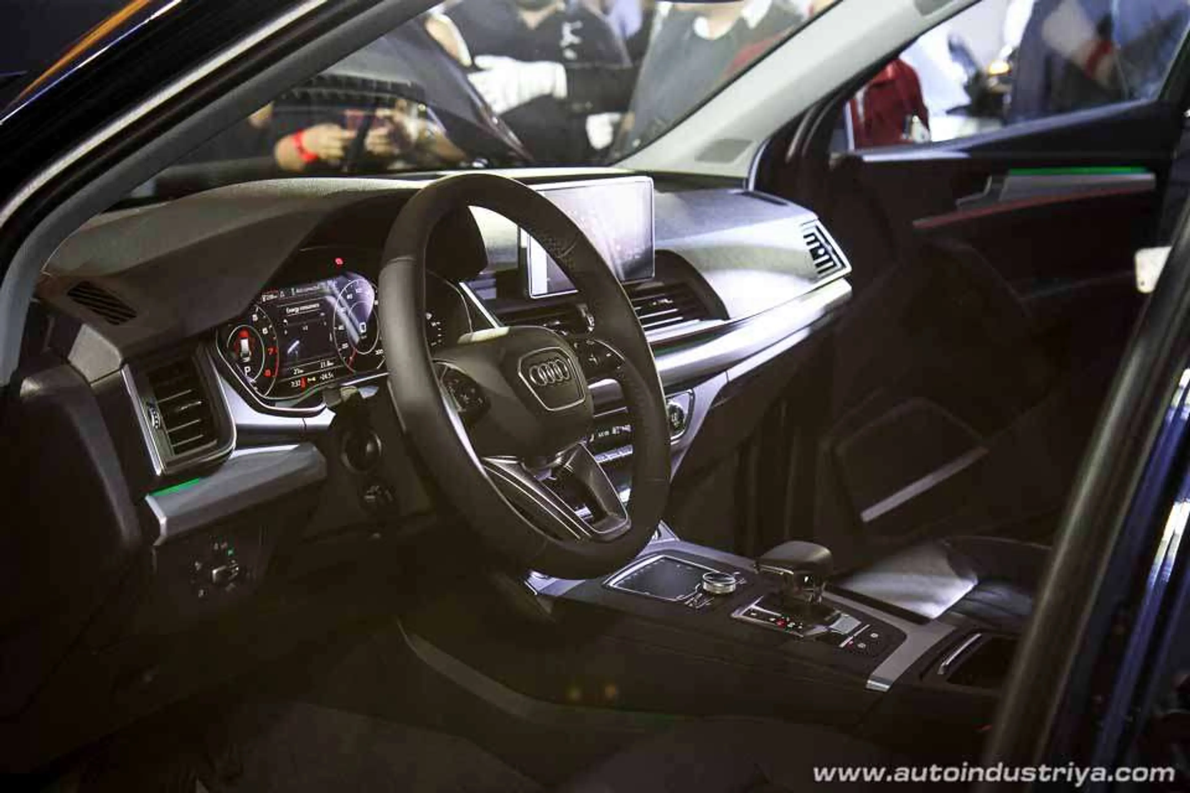 2018 Audi Q5 TFSI S Line thumbnail 3