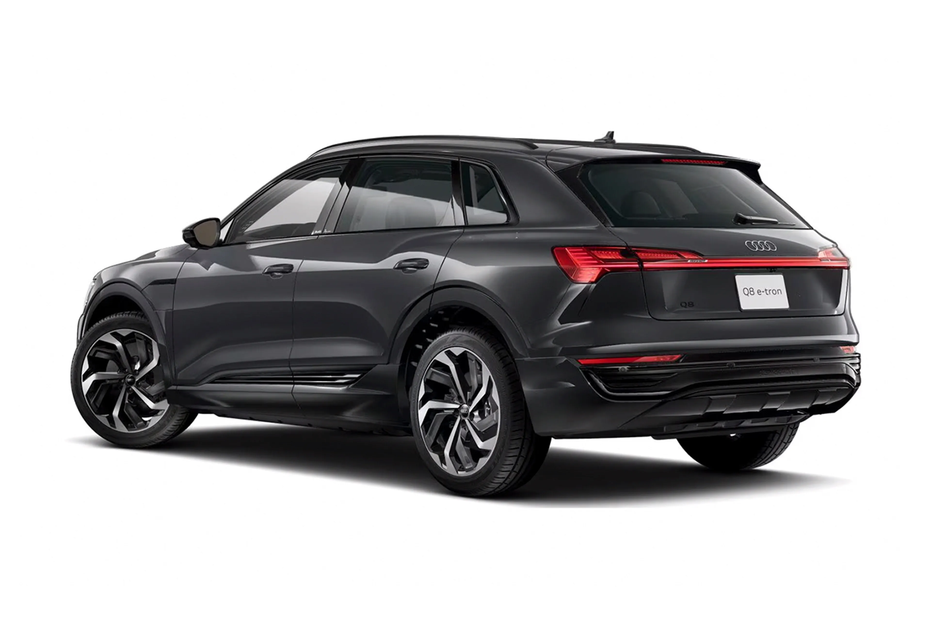 Audi Q8 e-tron thumbnail 2