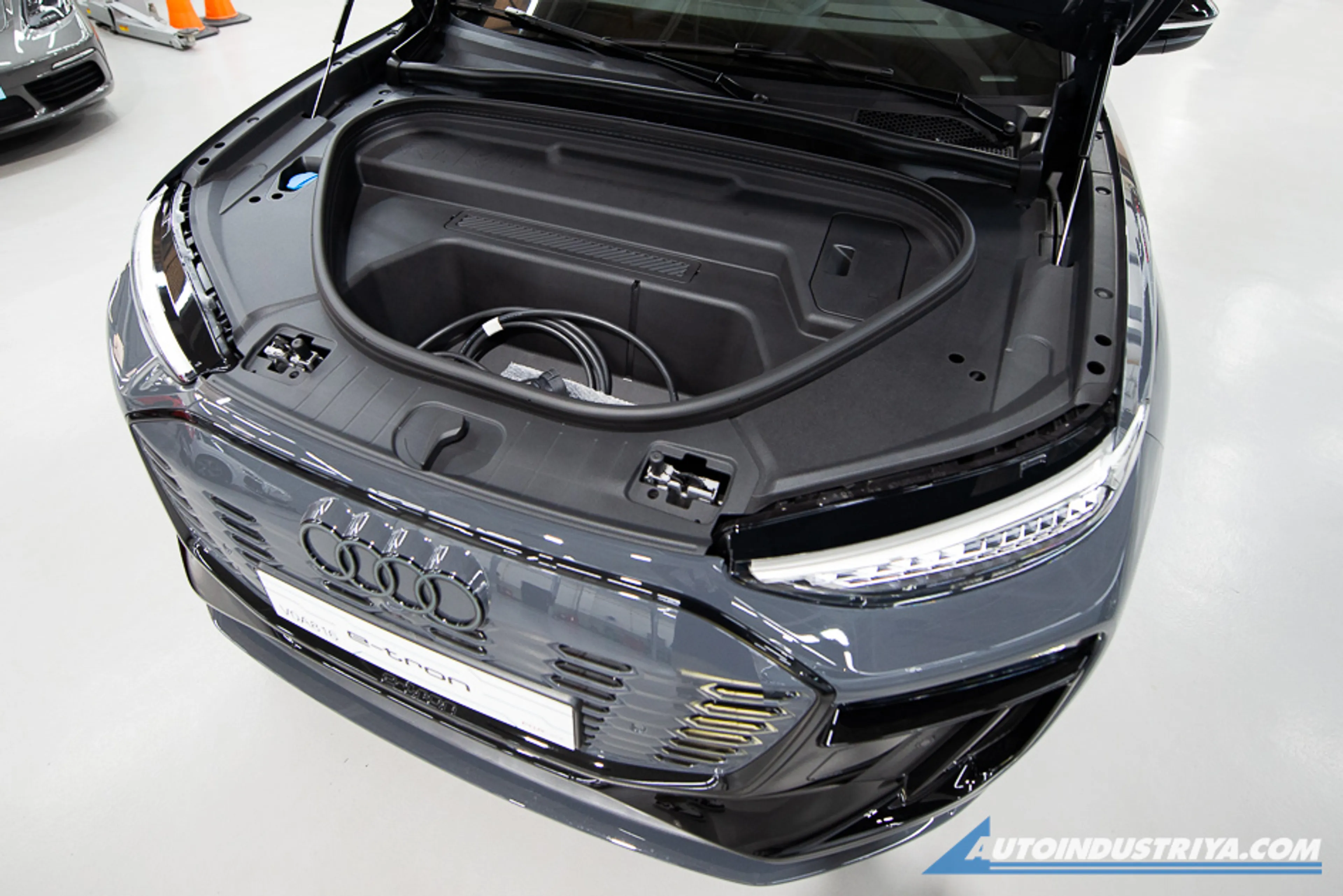 Audi Q6 thumbnail 4