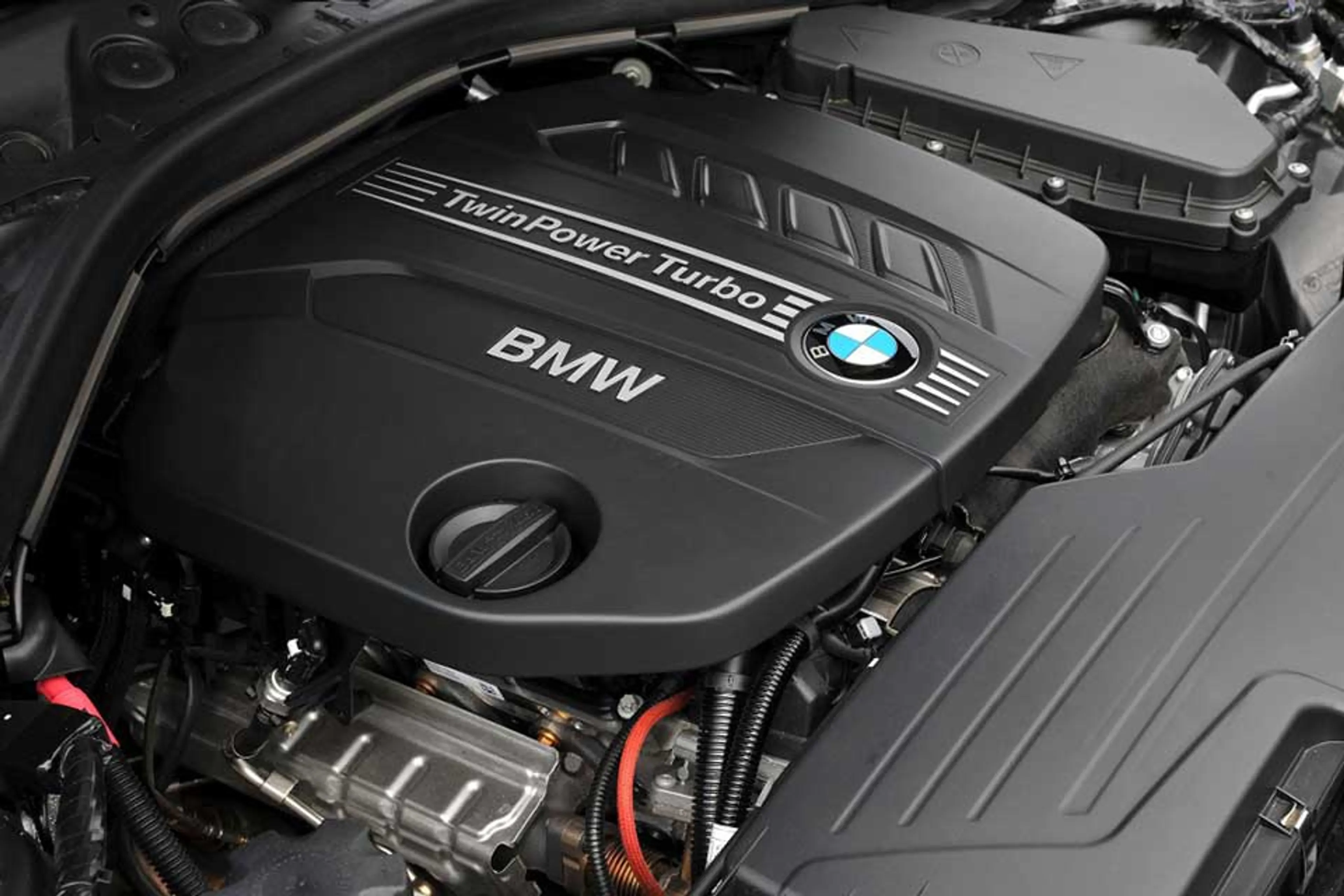 BMW 3 Series GT thumbnail 4