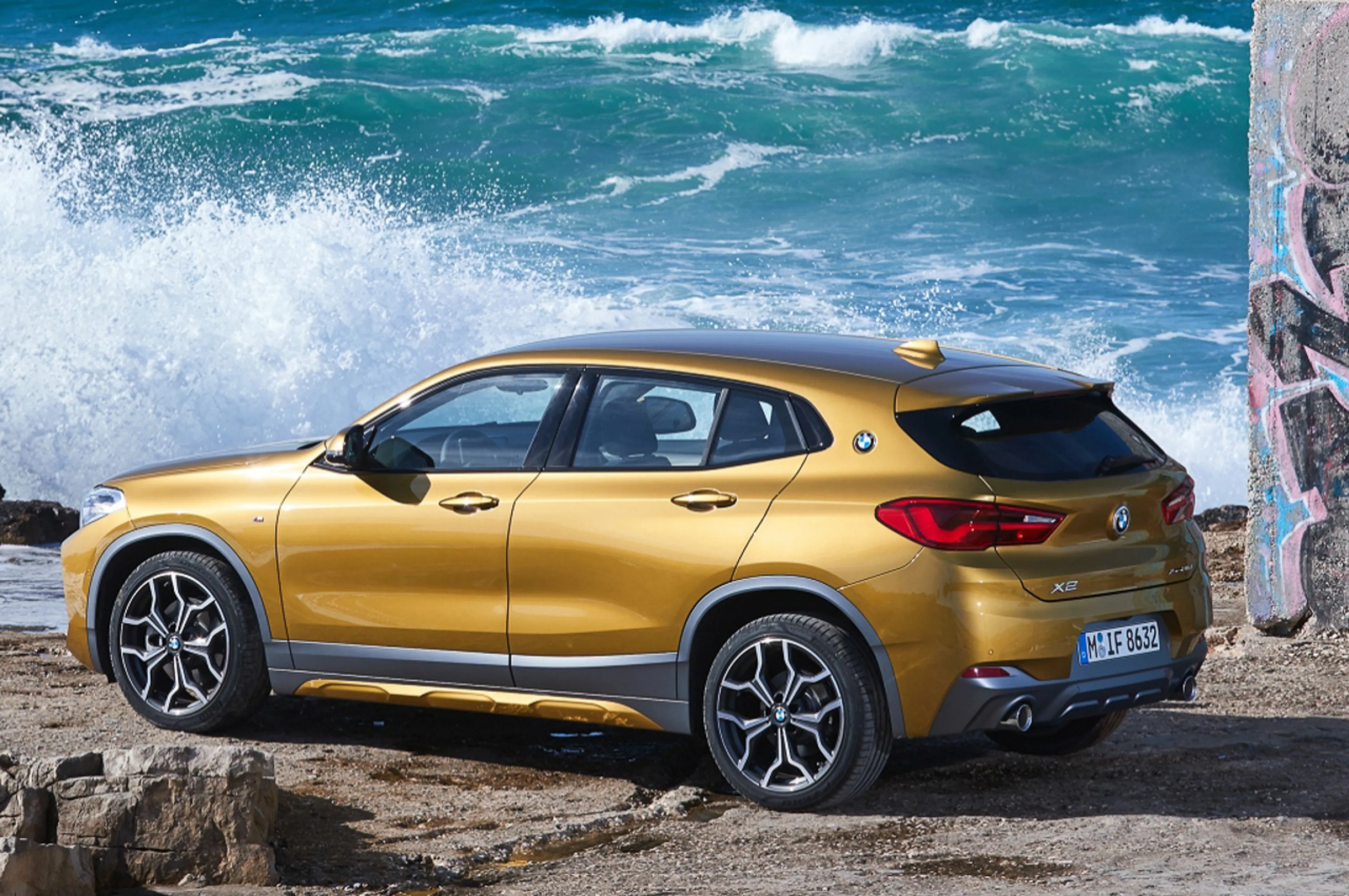 BMW X2 thumbnail 2