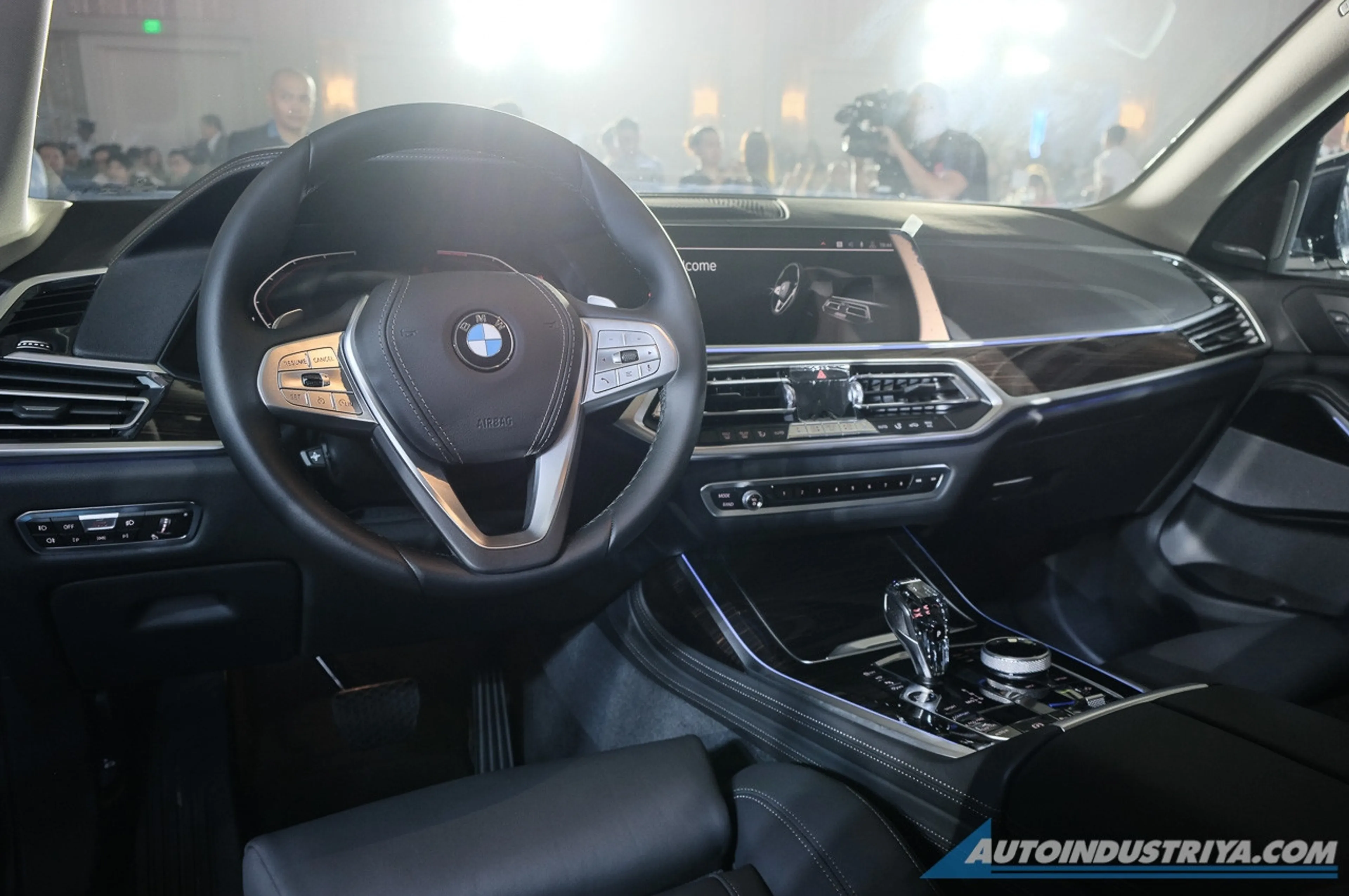2020 BMW X7 530d xDrive thumbnail 3