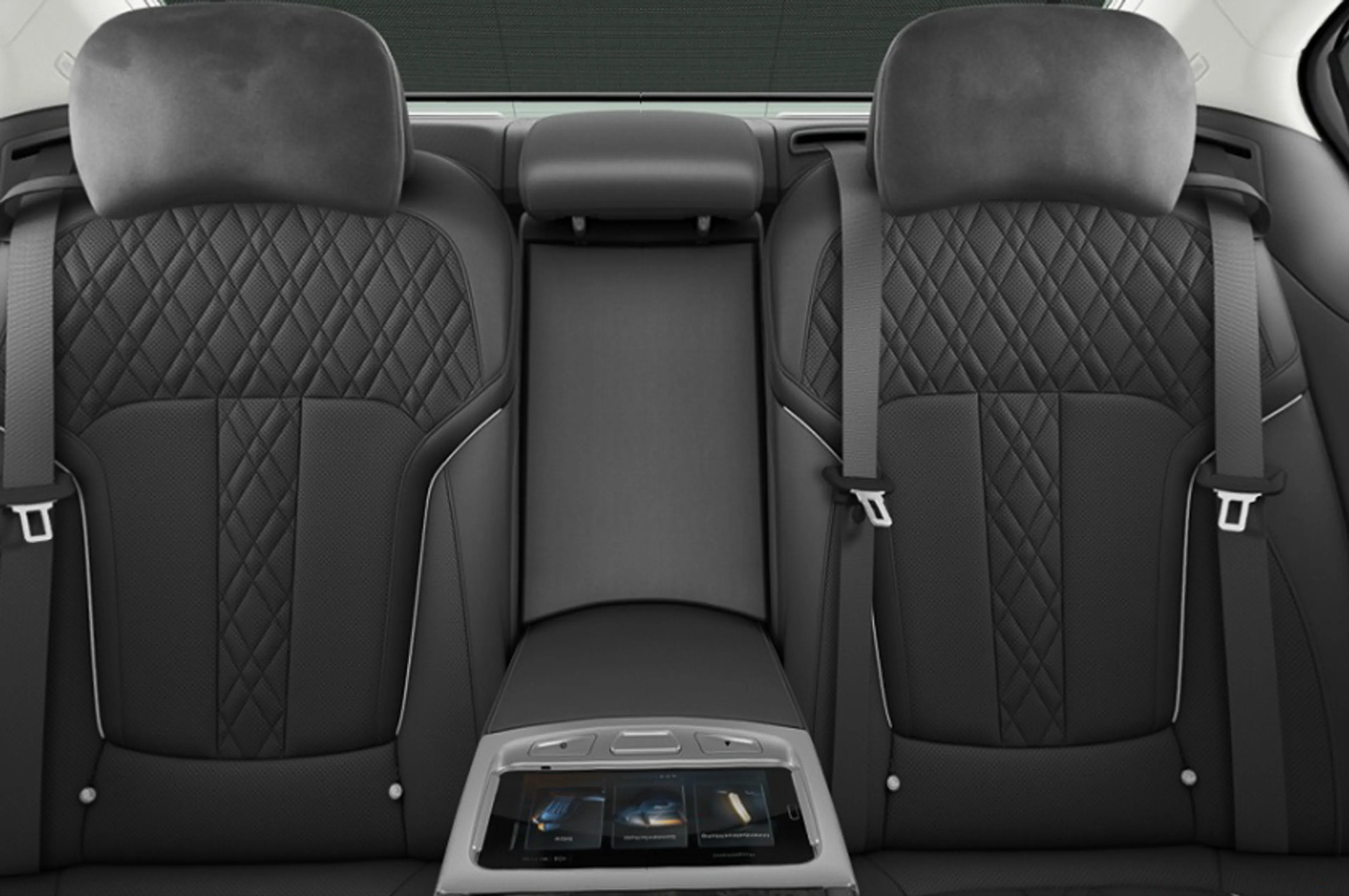 2021 BMW 7 Series 745Le Pure Excellence thumbnail 4