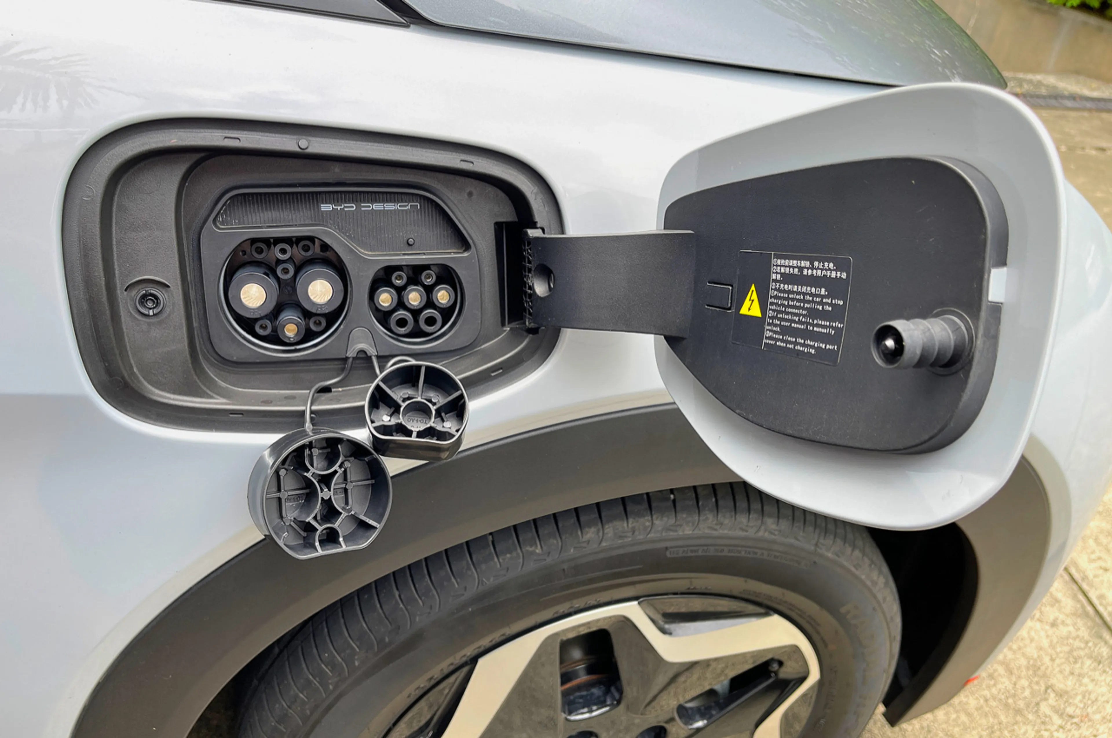 BYD Dolphin thumbnail 4