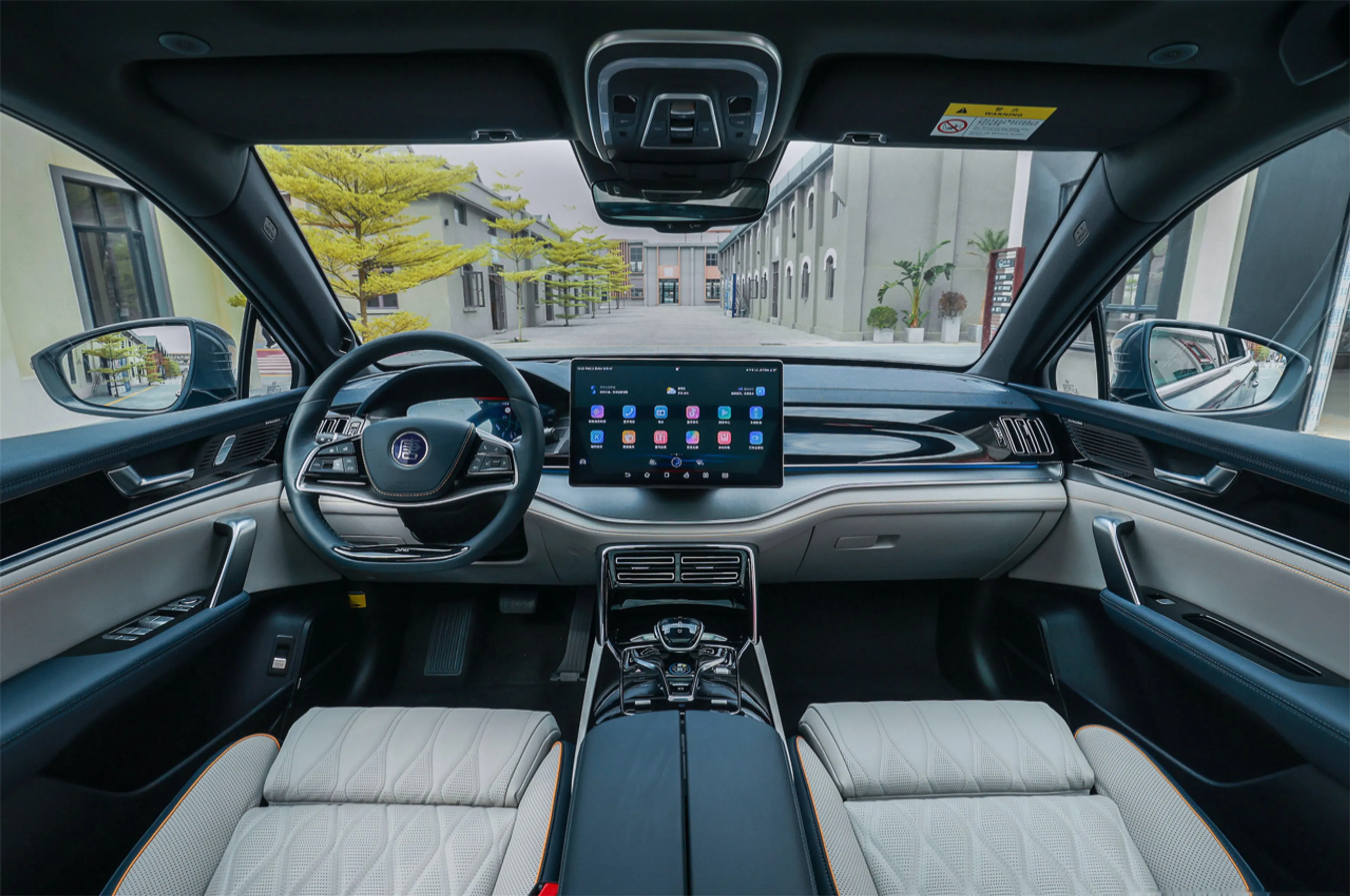 BYD Tang thumbnail 3