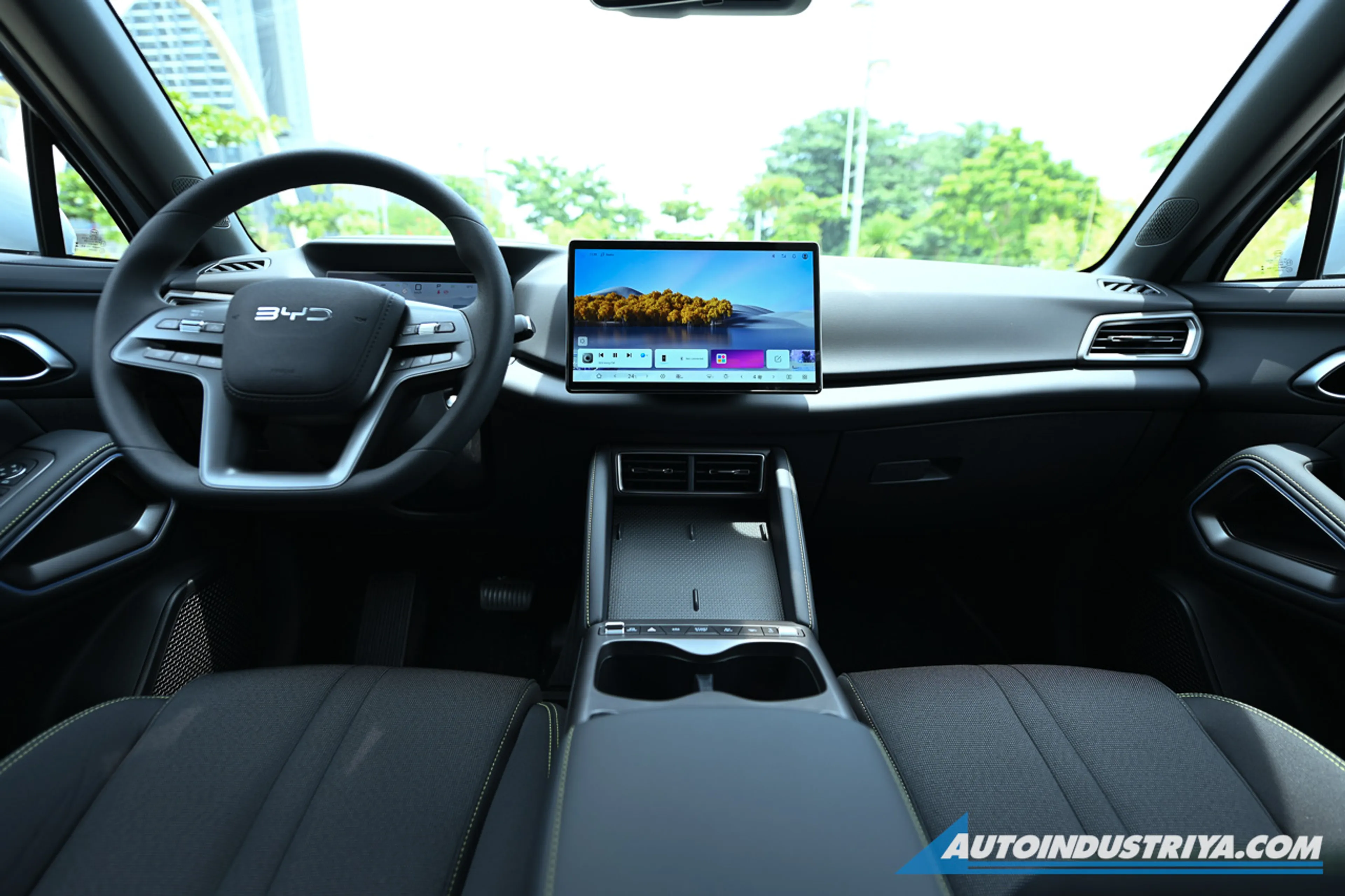 BYD Atto 2 DM-i thumbnail 3