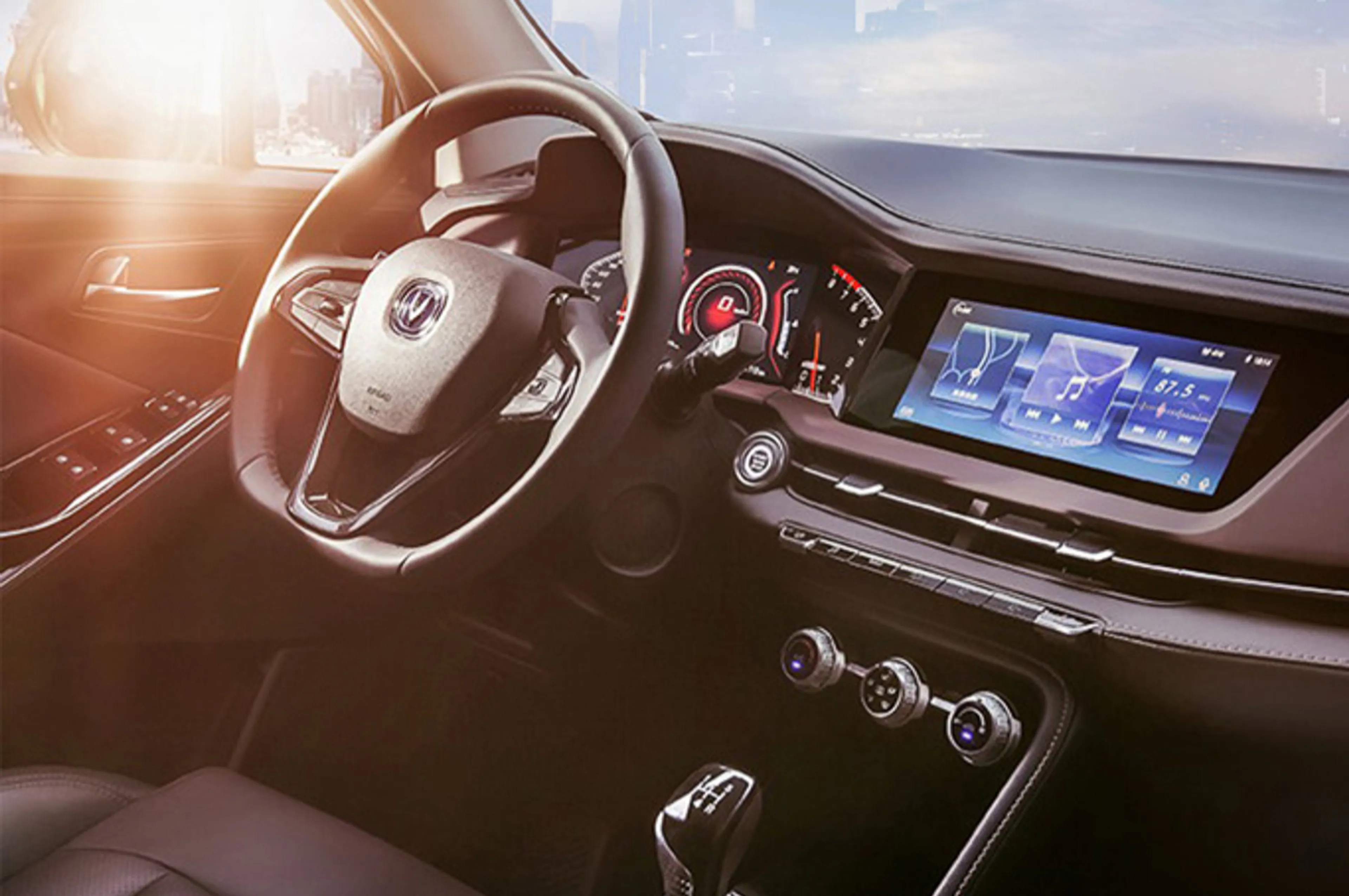 Changan CS15 thumbnail 3