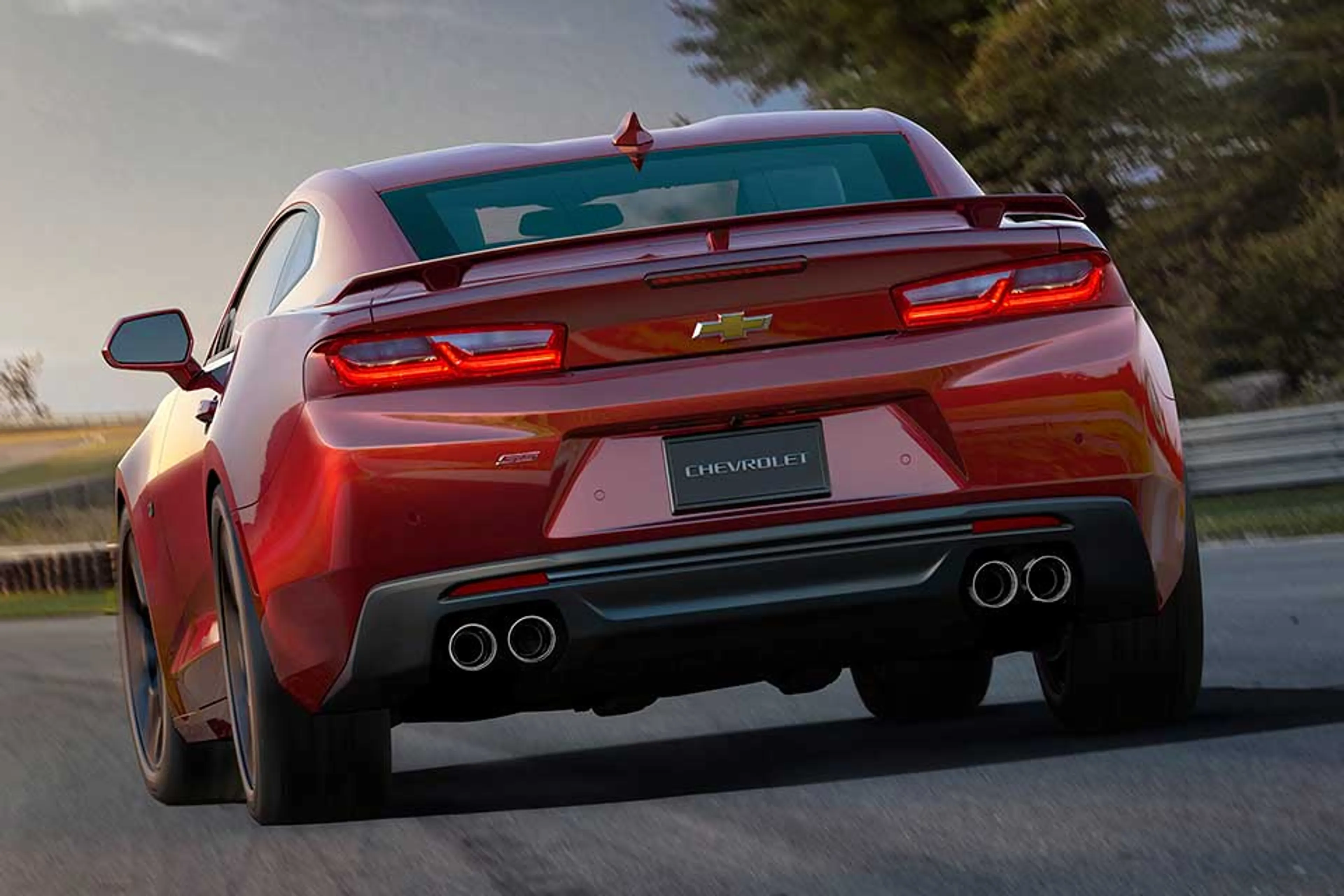 2015 Chevrolet Camaro SS Coupe V8 AT thumbnail 2